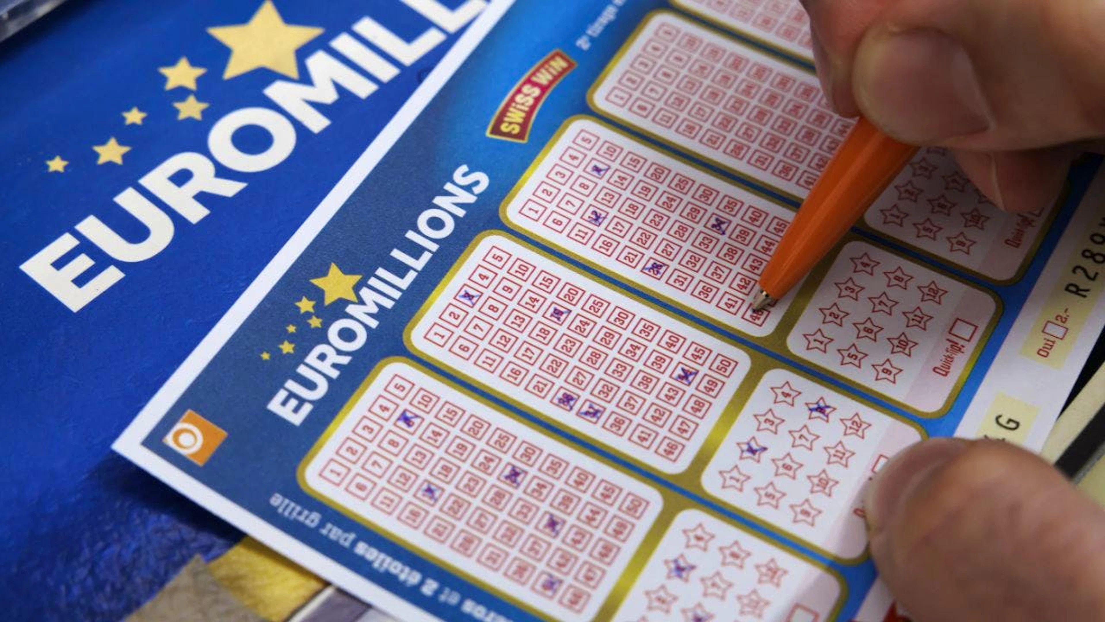 Für die nächste Ziehung am Freitag befinden sich im Euro-Millions-Jackpot 16 Millionen Franken. (Archivbild)