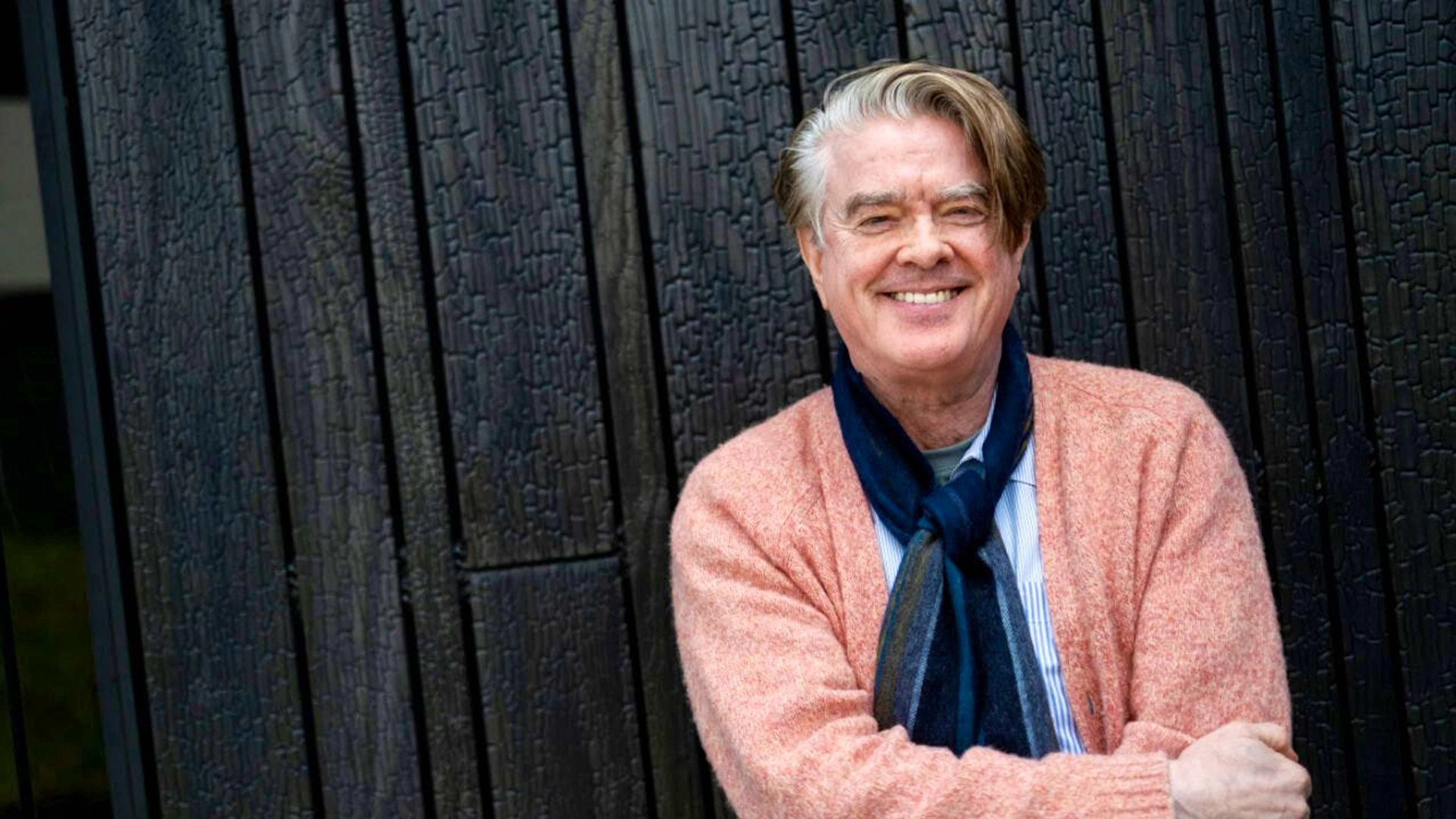 Der Isländer Sigurjón «Joni» Sighvatsson hat im Autorenkino seine Spuren hinterlassen und im Verlauf seiner Karriere Filme, Musikvideos und Fernsehserien produziert. Das Locarno Film Festival zeichnet ihn nun mit dem Raimondo Rezzonico Award 2026 aus.