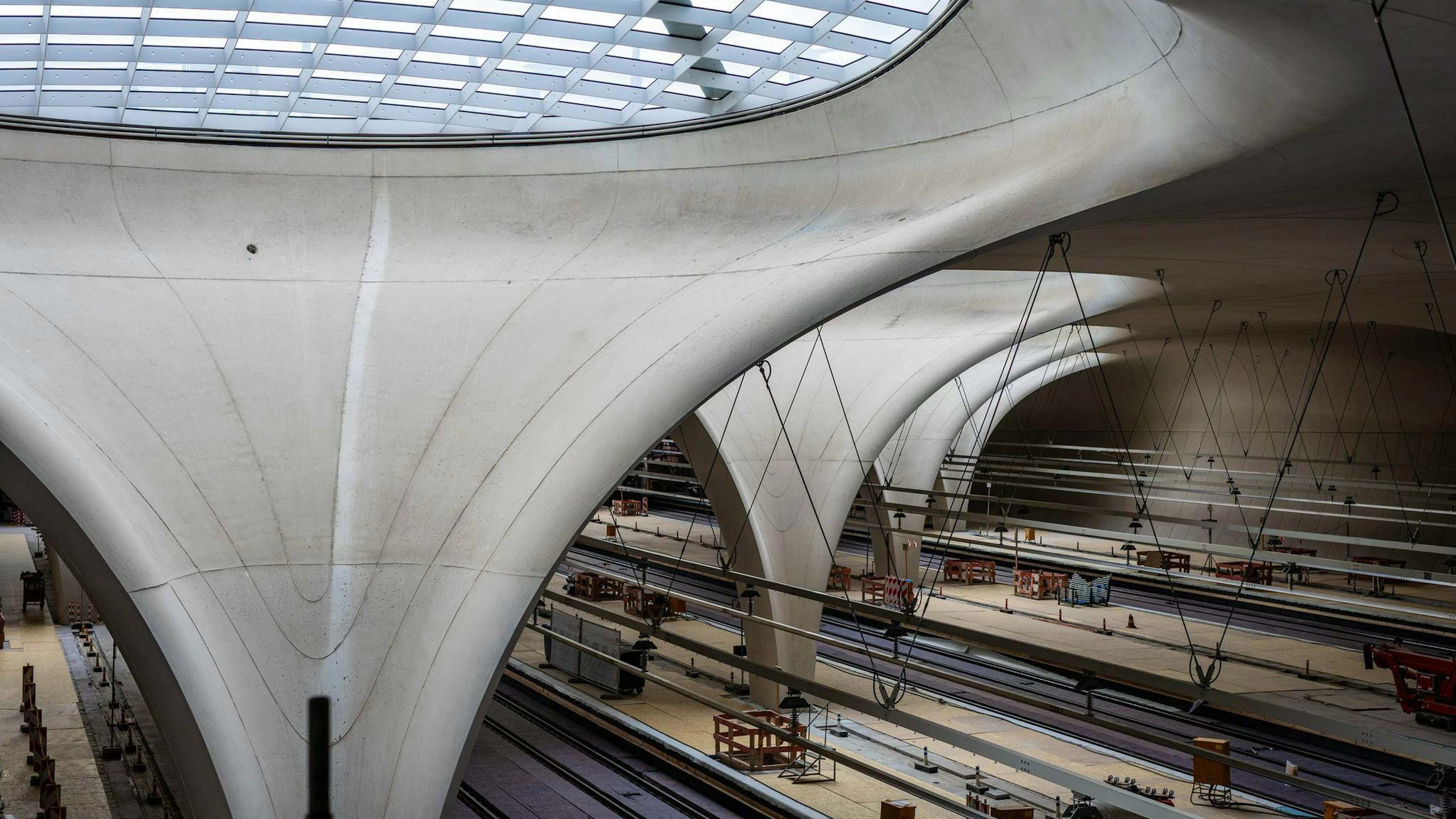 Die Eröffnung von Stuttgart 21 könnte sich Medienberichten zufolge weiter verzögern. (Archivbild)