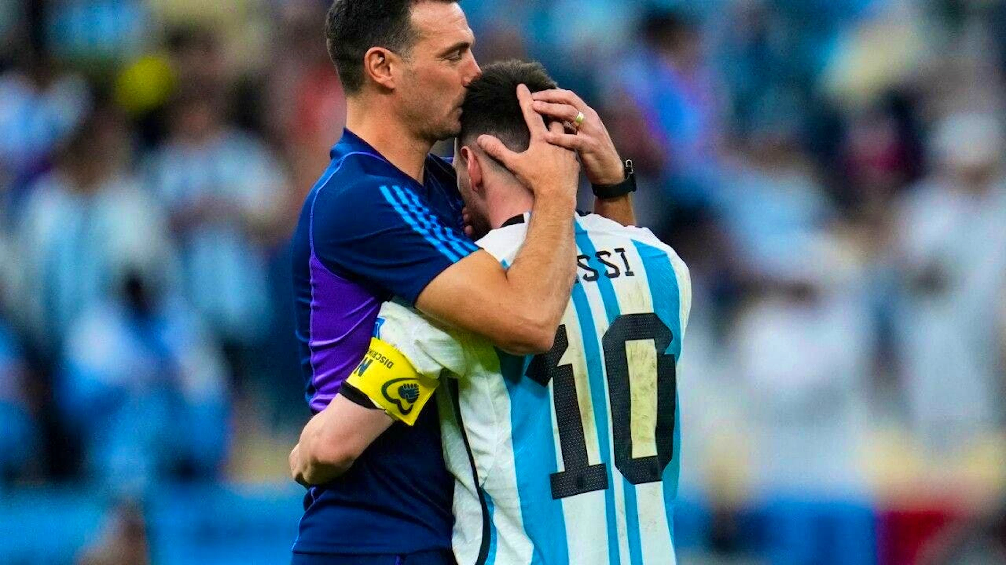 The coach and the transformed genius: Lionel Scaloni and Lionel Messi are close
