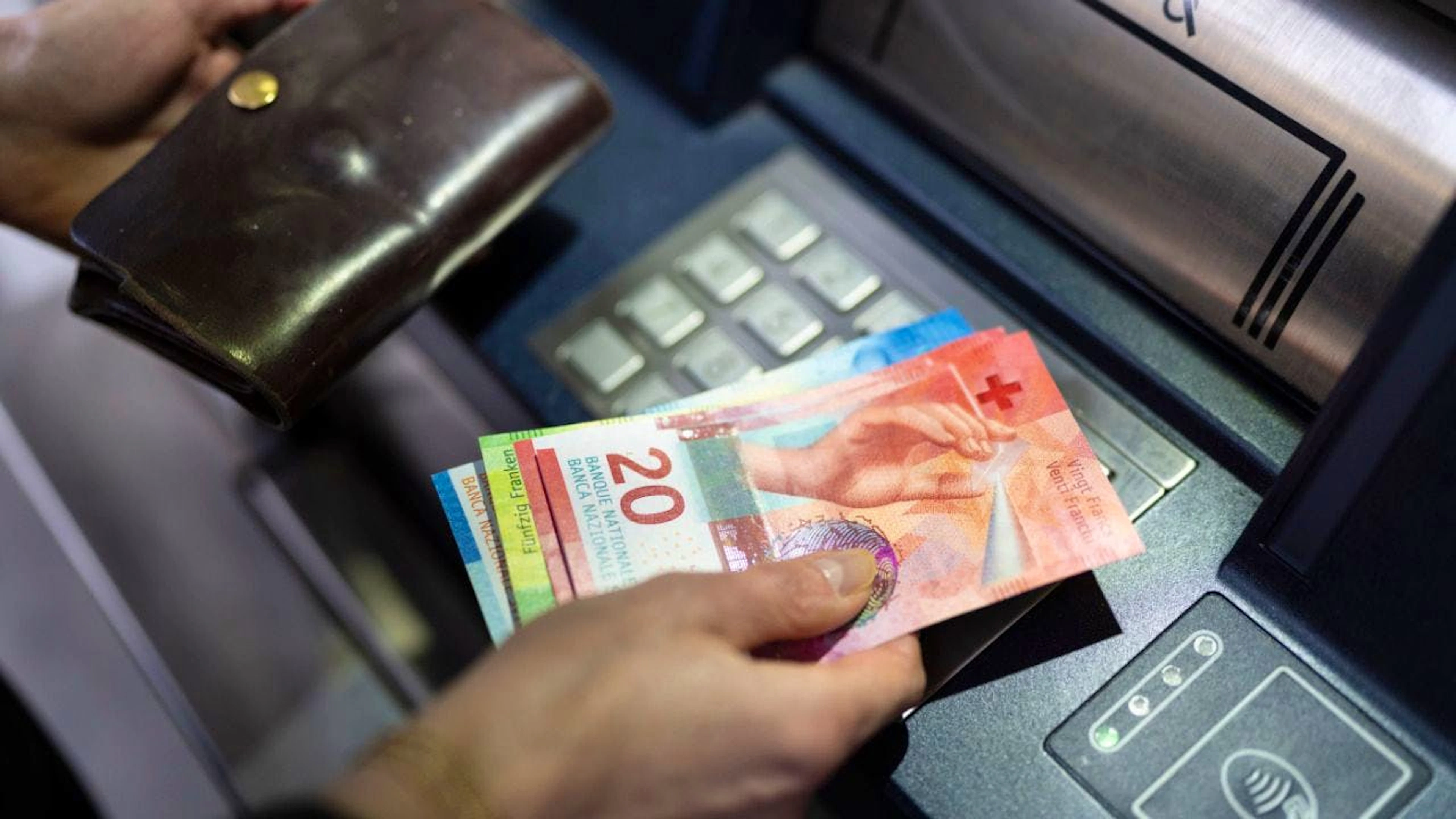 Le autorità svizzere vogliono assicurarsi che il contante sia sempre disponibile.