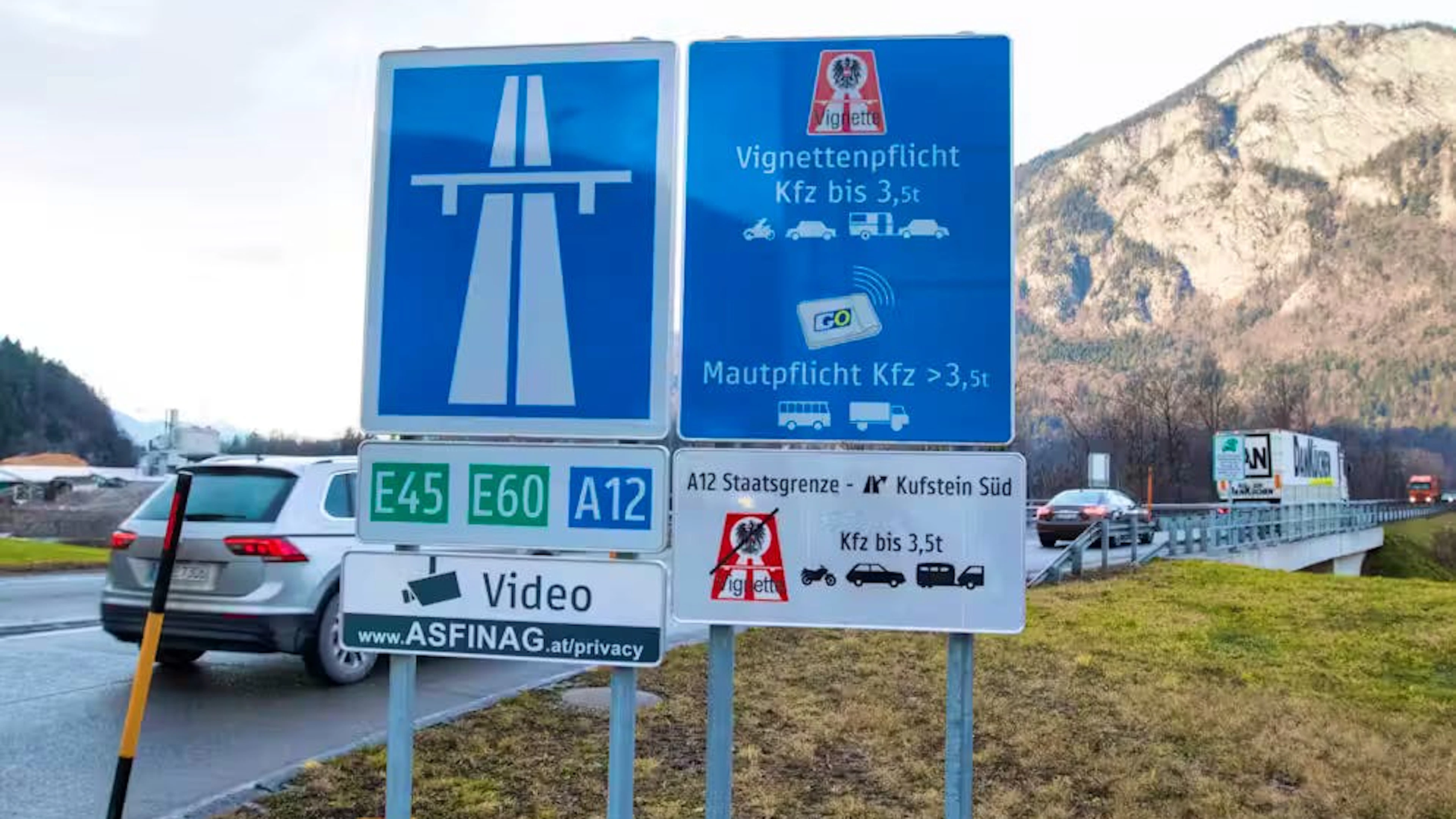 Comme en Suisse, pour circuler sur les autoroutes autrichiennes, il faut être muni d’une vignette. Une obligation qui a coûté cher à un Suisse.