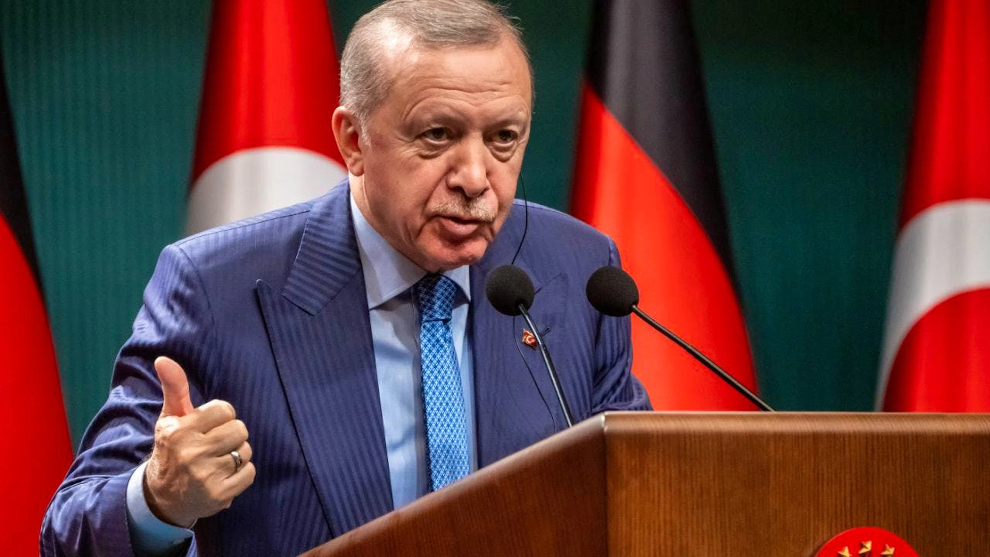 ARCHIV – Recep Tayyip Erdogan, Präsident der Türkei, spricht bei der Pressekonferenz in Ankara. Foto: Michael Kappeler/dpa