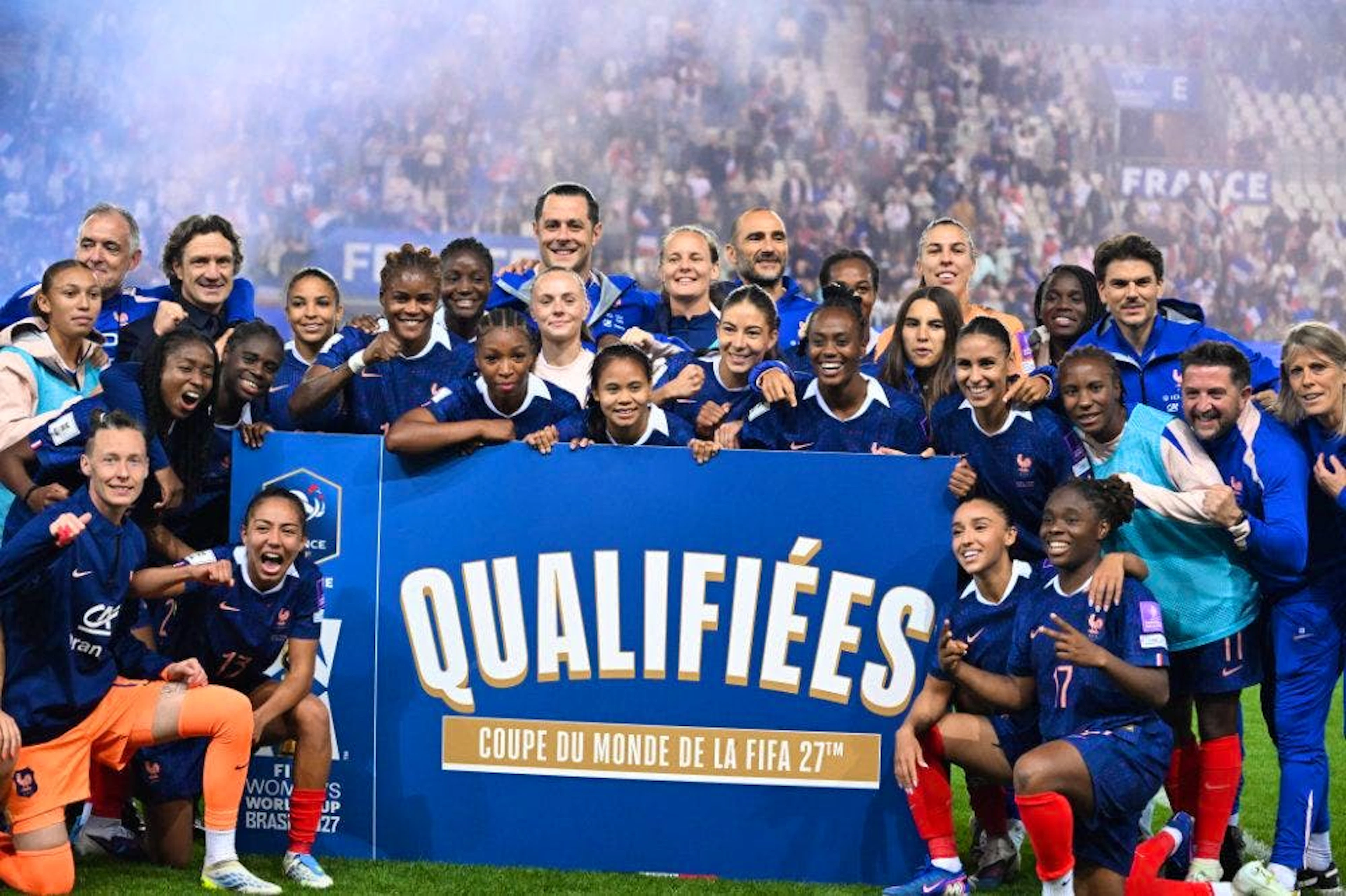 Frankreich:&nbsp;Les Bleues lösen das WM-Ticket dank eines hart erkämpften 1:0-Sieges am letzten Spieltag gegen Nordirland.