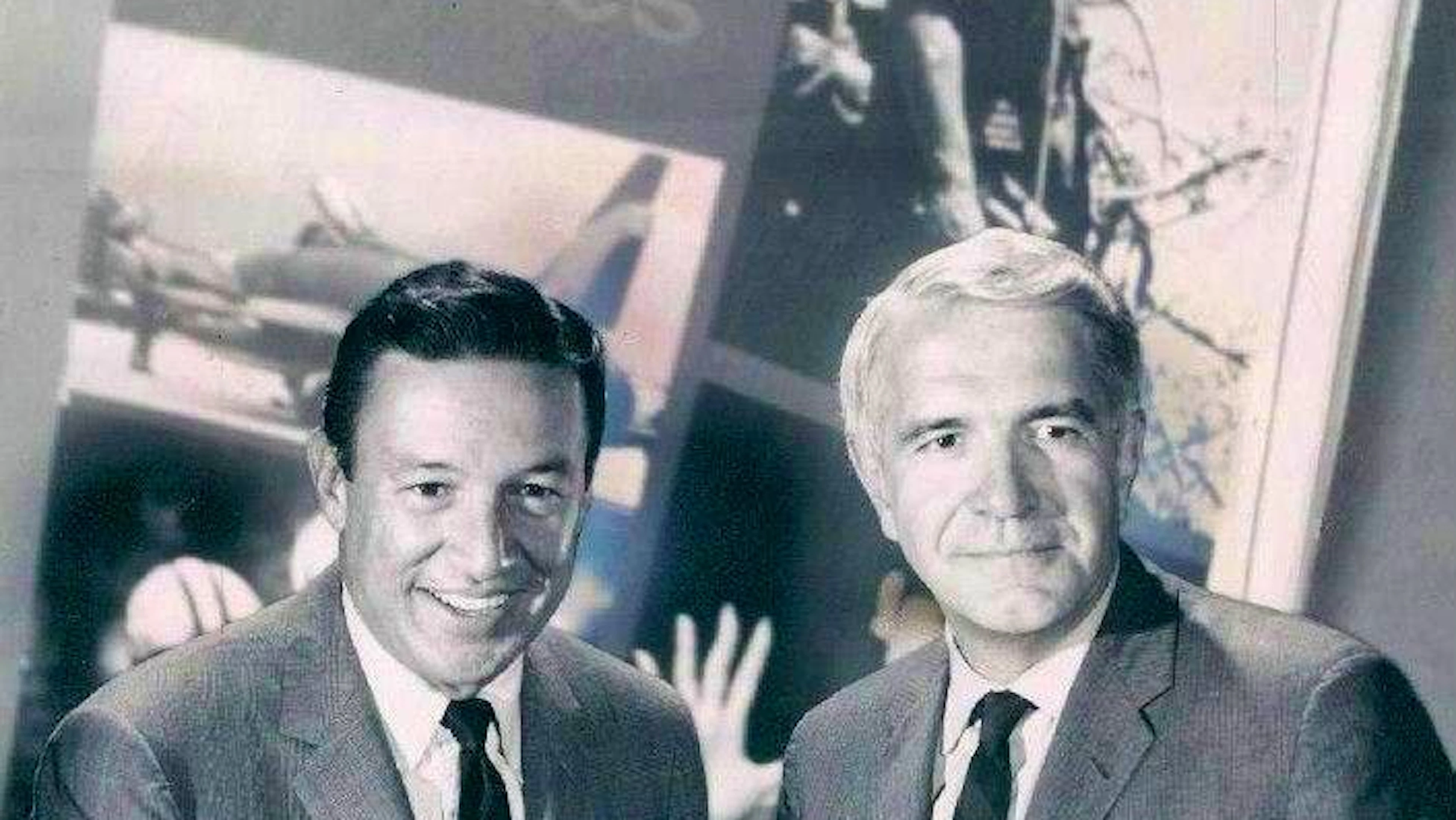 Mike Wallace (l.) and Harry Reasoner promote the premiere of "60 Minutes" in 1968.