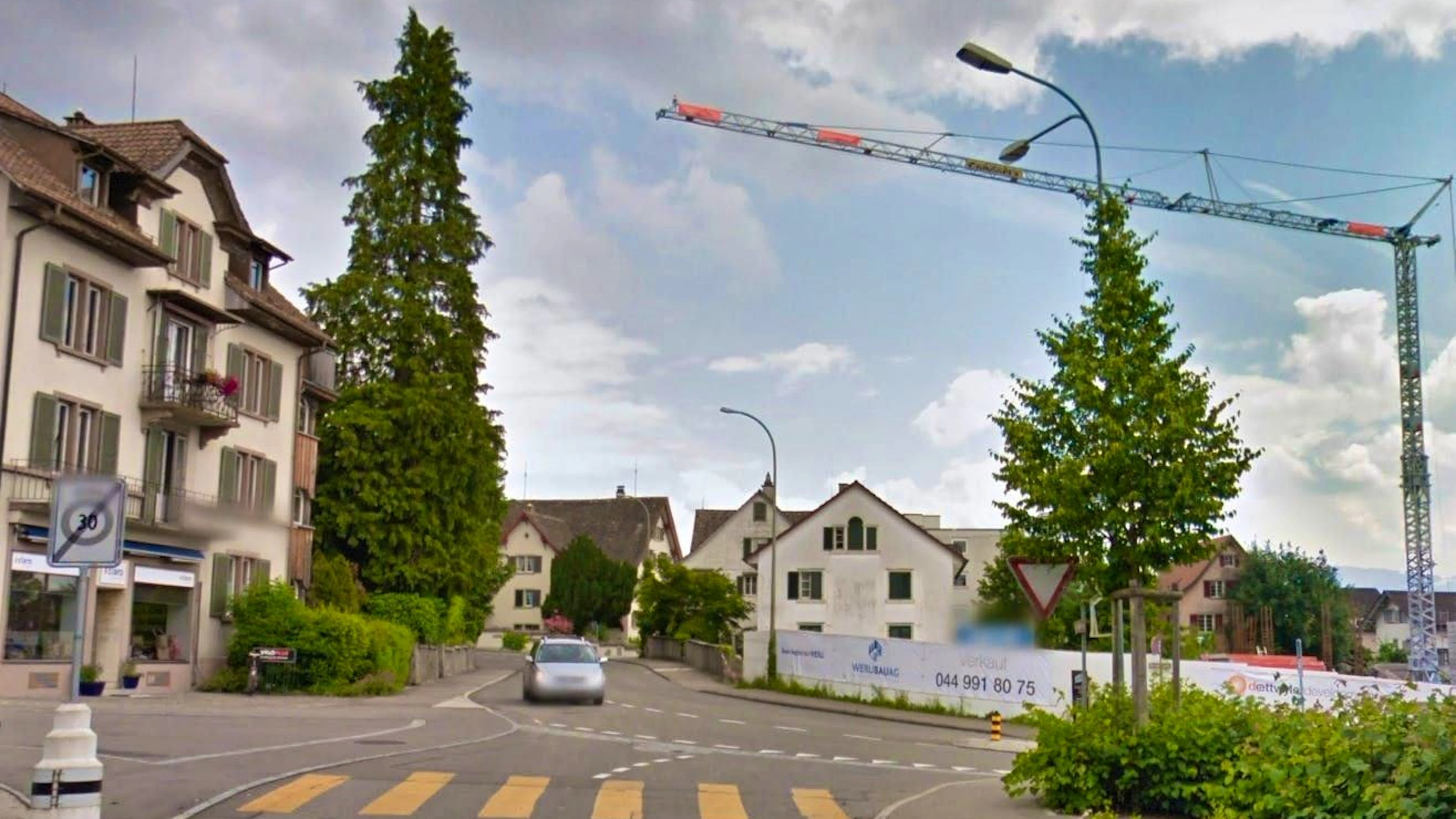 In Männedorf, Zurich, a dispute over a 30 km/h speed limit is now before Switzerland’s highest court.