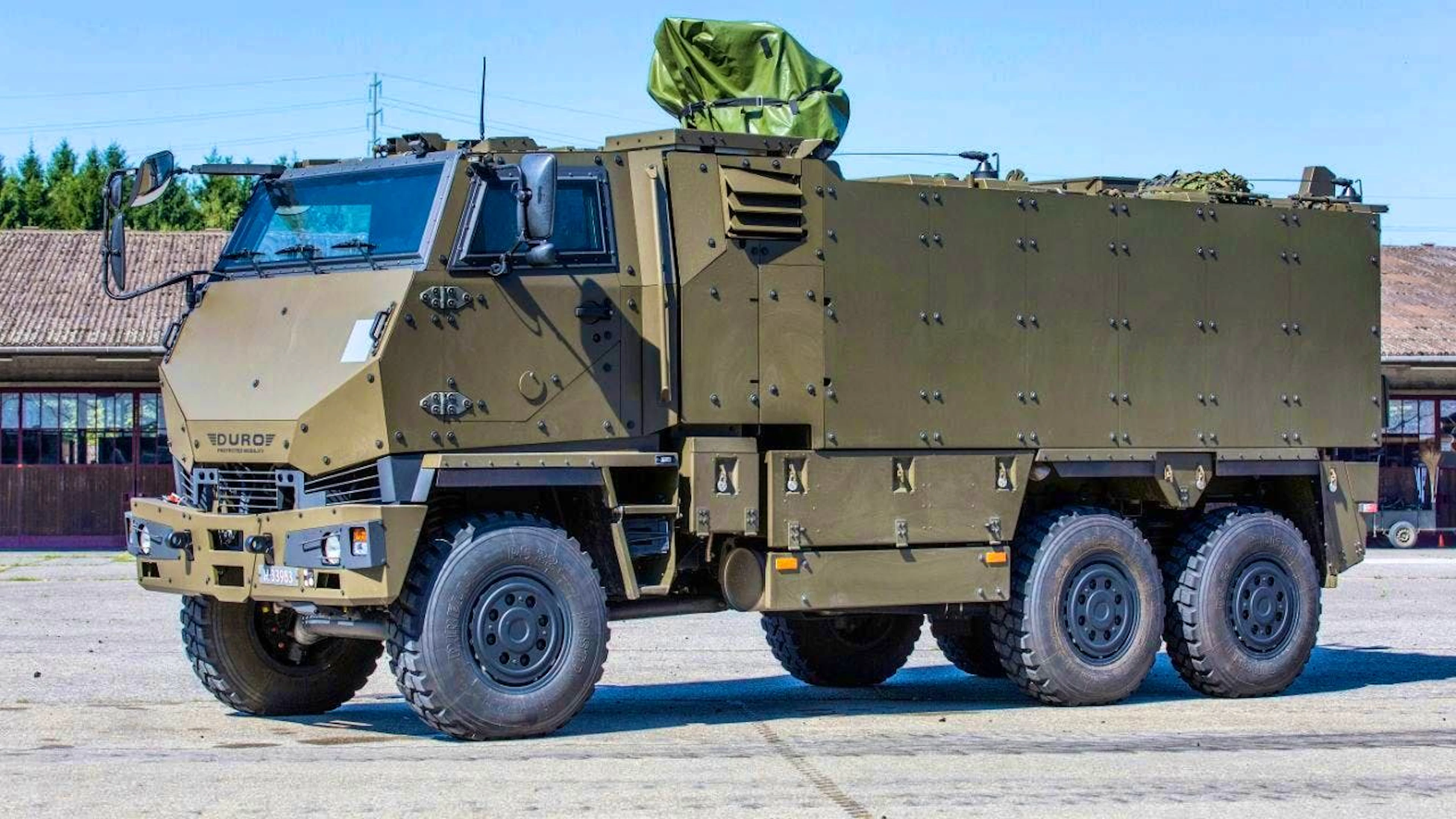 An armored personnel carrier like this one belonging to the Swiss Army was involved in an accident in the Solothurn Jura. (File photo)