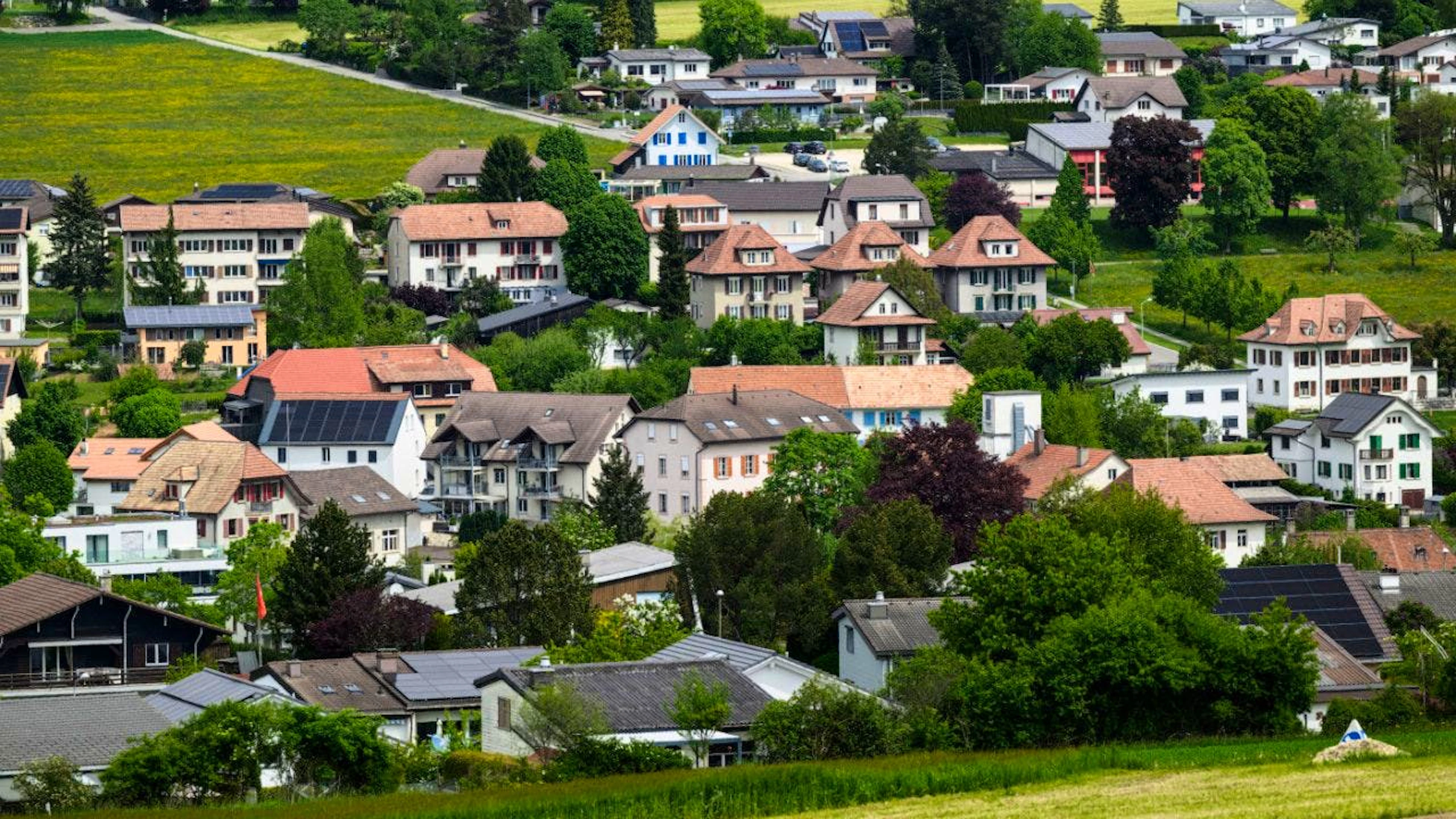 Die Zinsen für Hypotheken dürften in absehbarer Zeit auf dem aktuell tiefen Niveau verharren. (Symbolbild)