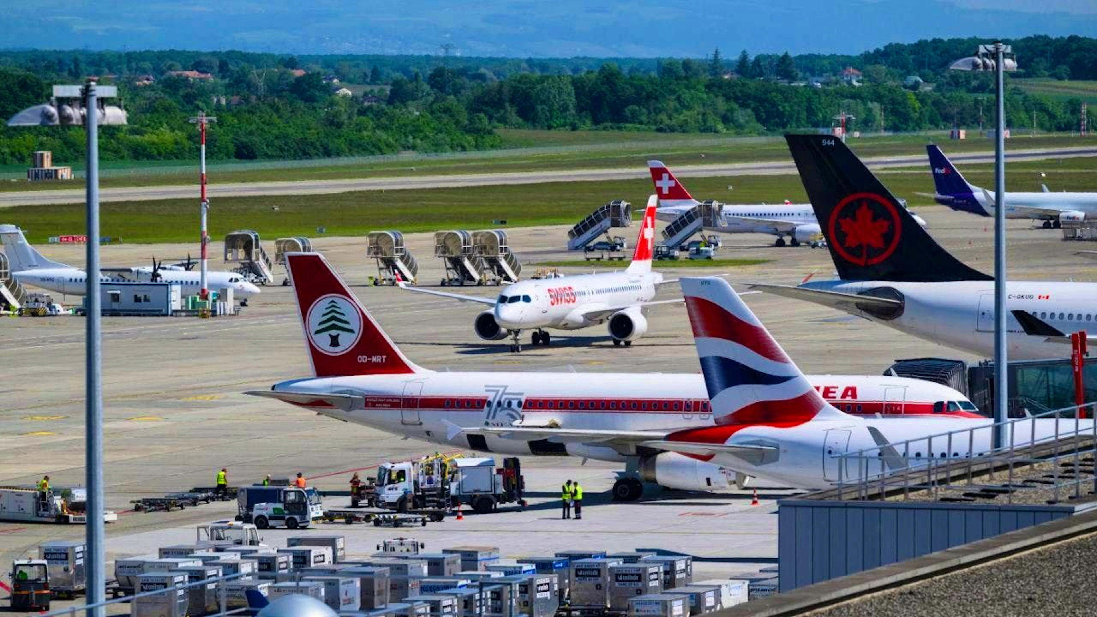 The three major Swiss airports in Basel, Geneva, and Zurich recorded an increase in passengers and cargo last year. (File photo)
