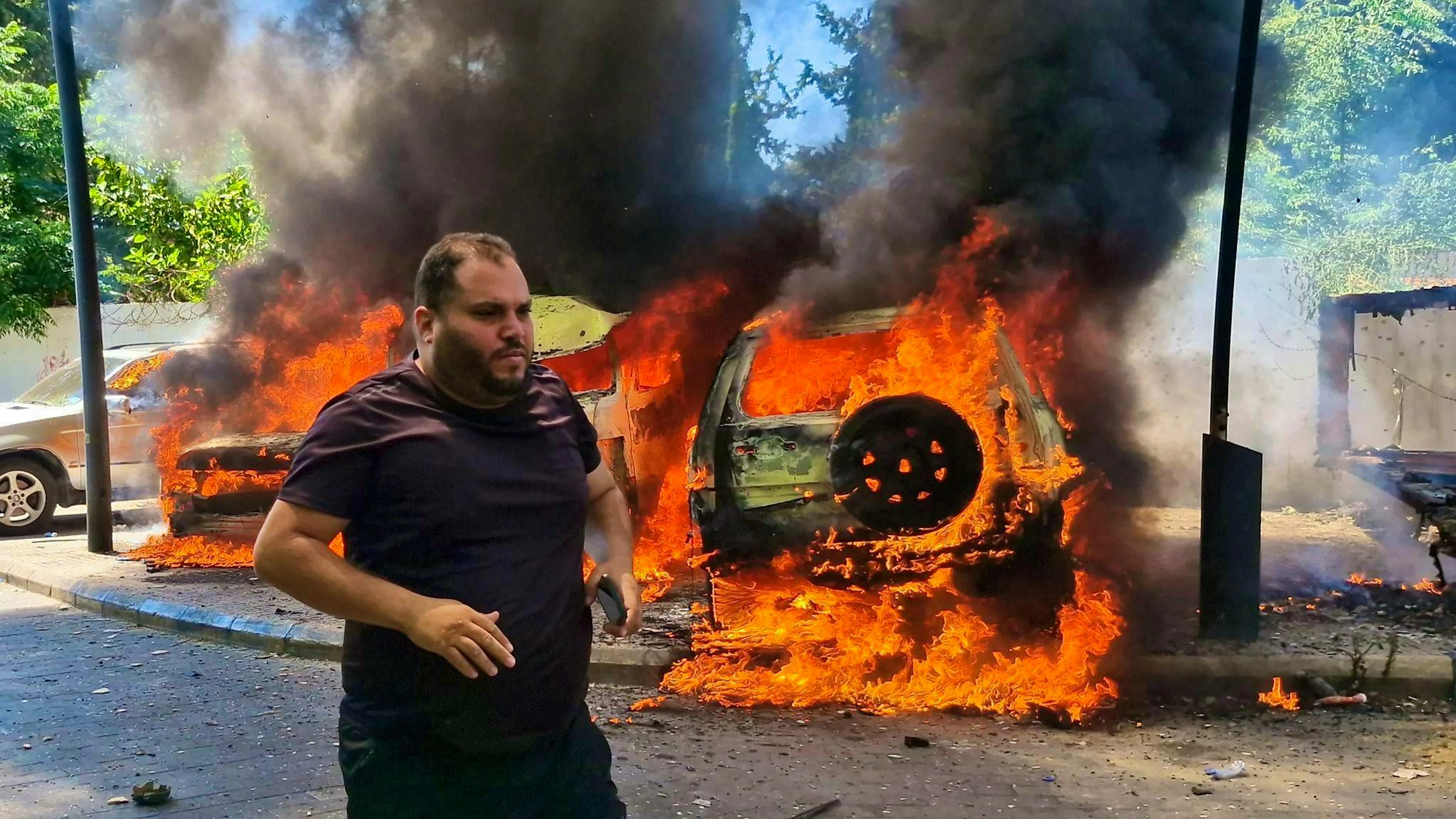 Despite a ceasefire, Israel and Hezbollah continued to attack each other.