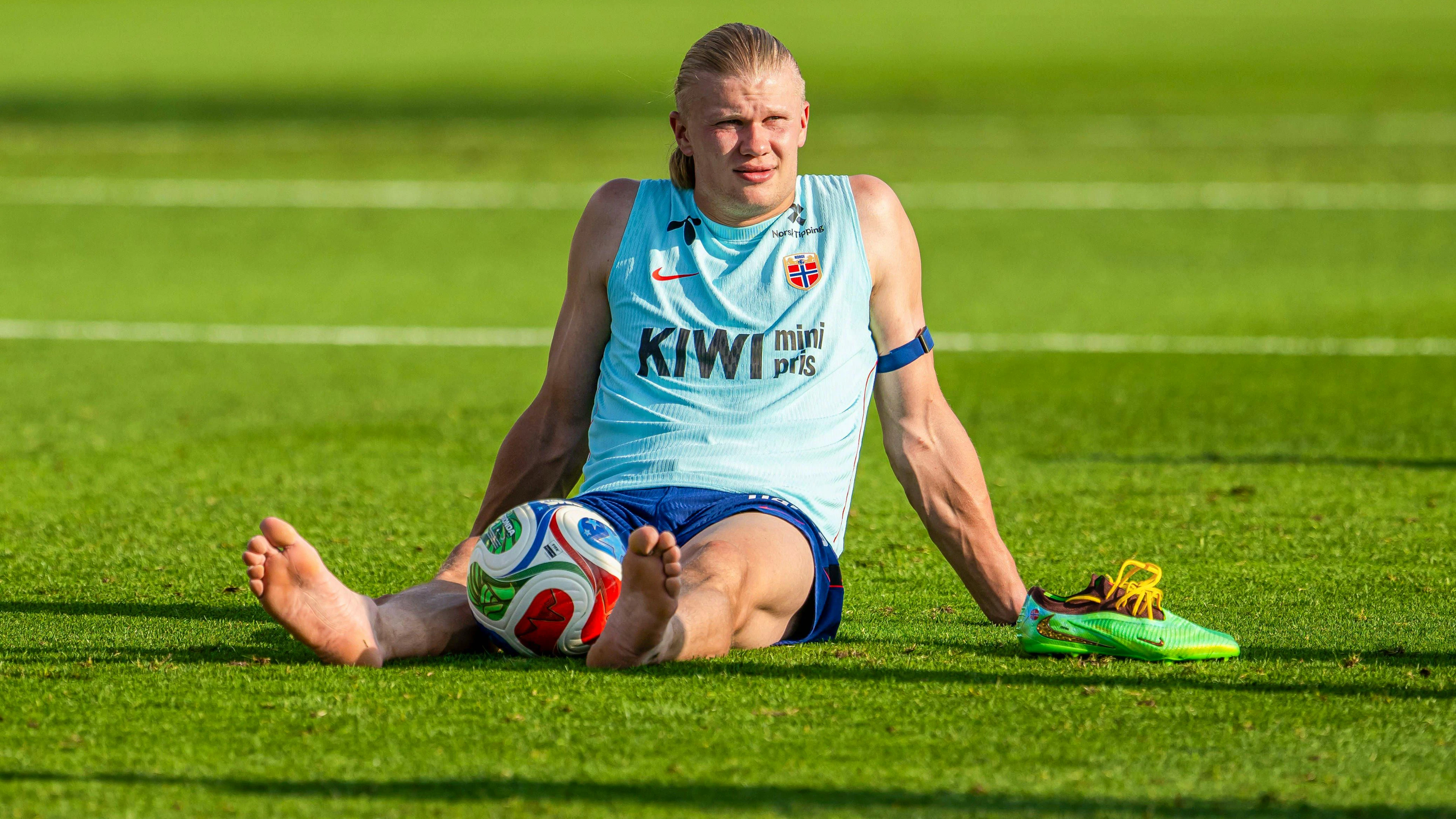 Die Norweger rund um Erling Haaland mussten wegen der Hitze schon ein Training unterbrechen.