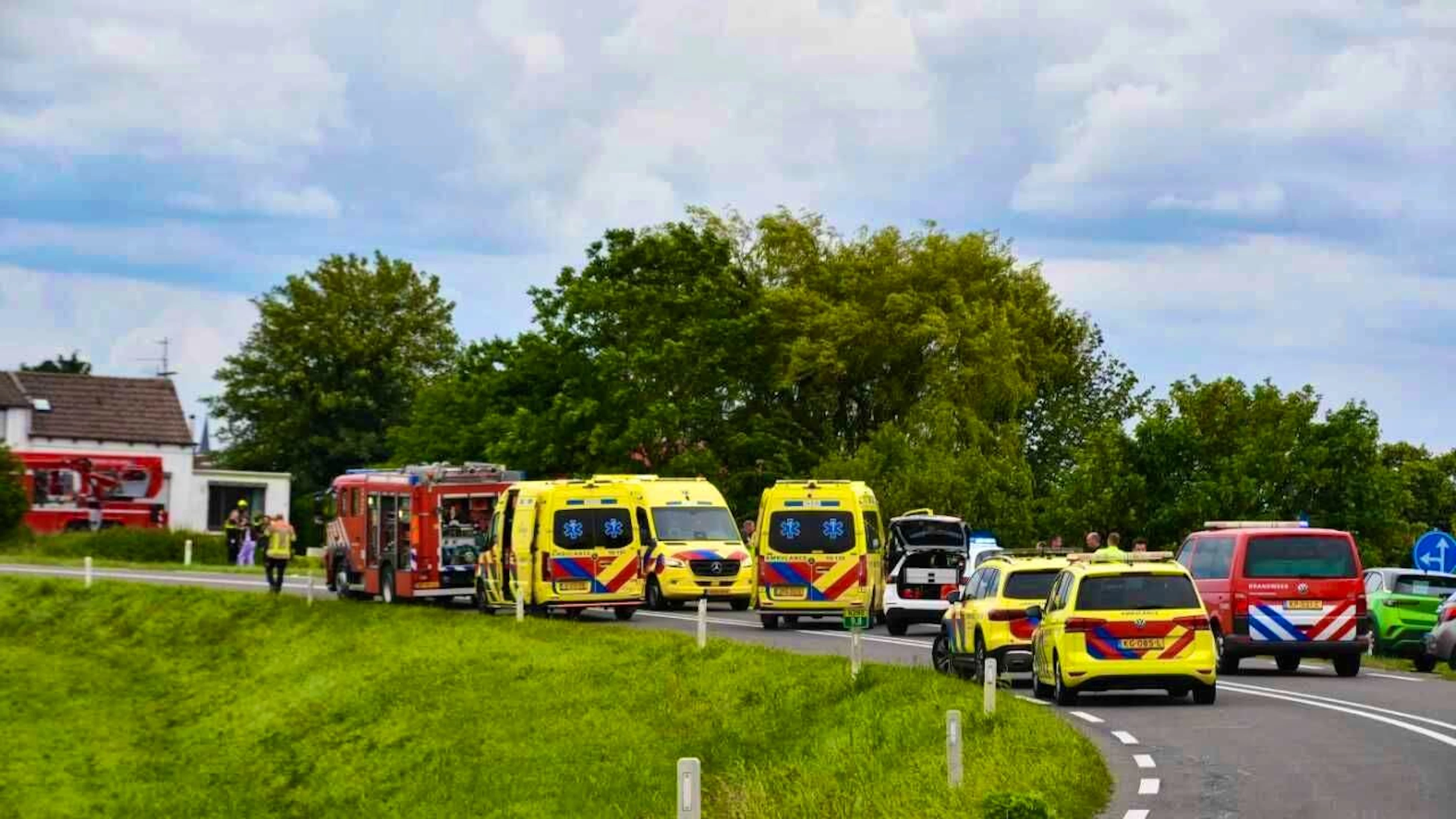 Emergency responders are on the scene of the accident on the N290. In the Netherlands, a car plowed into a group of students on bicycles. Photo: ---/PROVICOM/ANP/dpa