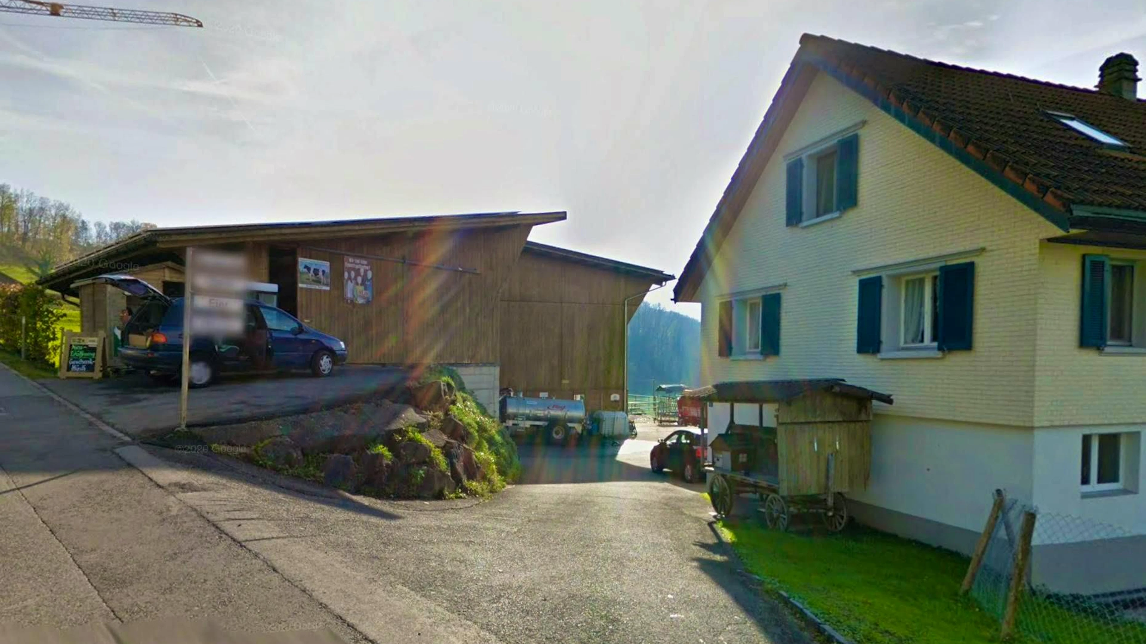 Dairy farmer Peter Blöchlinger has his farm in Benken, St. Gallen.
