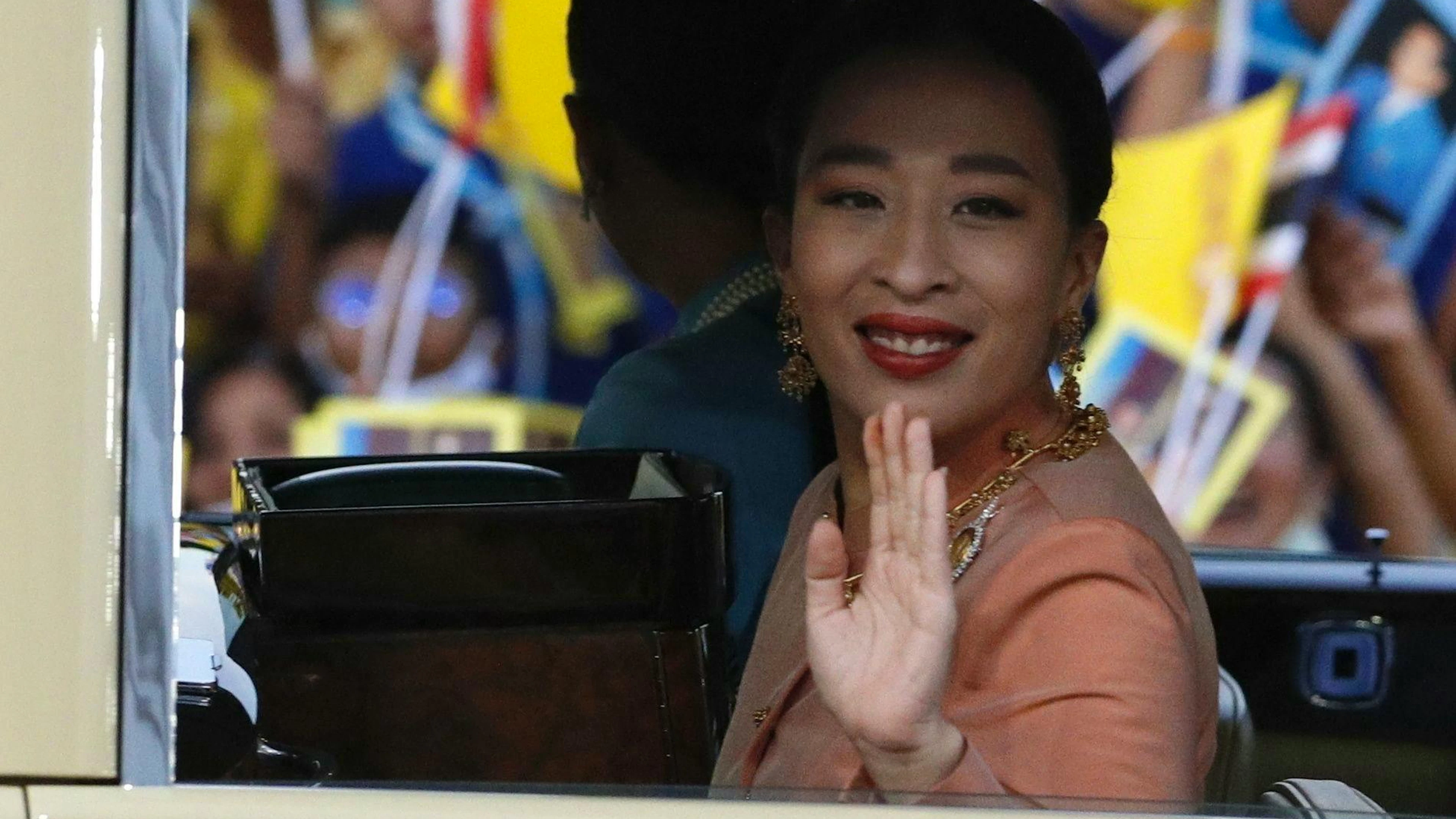 La principessa thailandese Bajrakitiyabha Mahidol, conosciuta come Bha, è morta all'età di 47 anni: era in coma dal 2022 a causa di un possibile problema cardiaco.