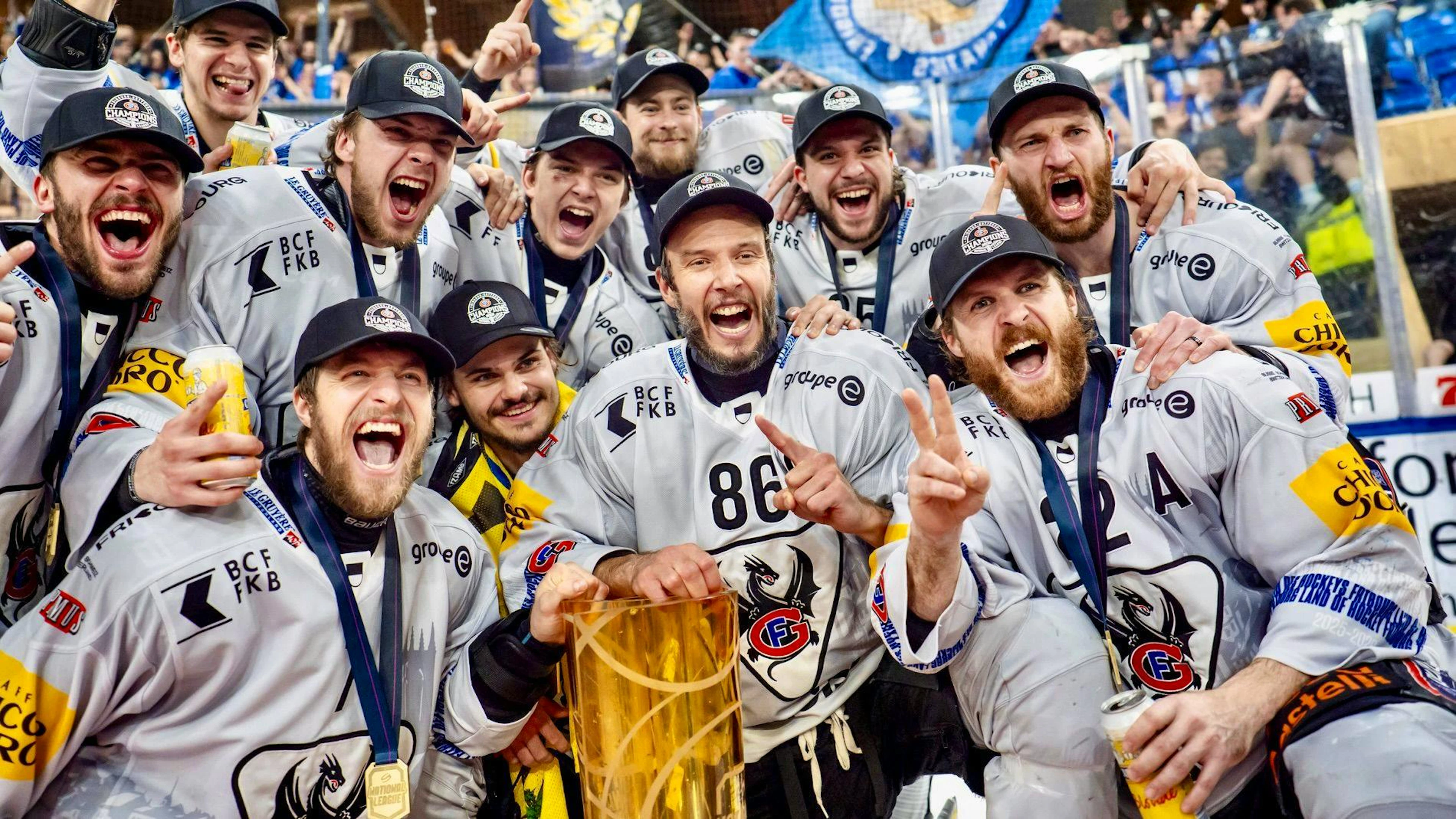 Fribourg accueillera Lausanne dès la deuxième journée du championnat, à l'occasion de la levée de la bannière de champion.