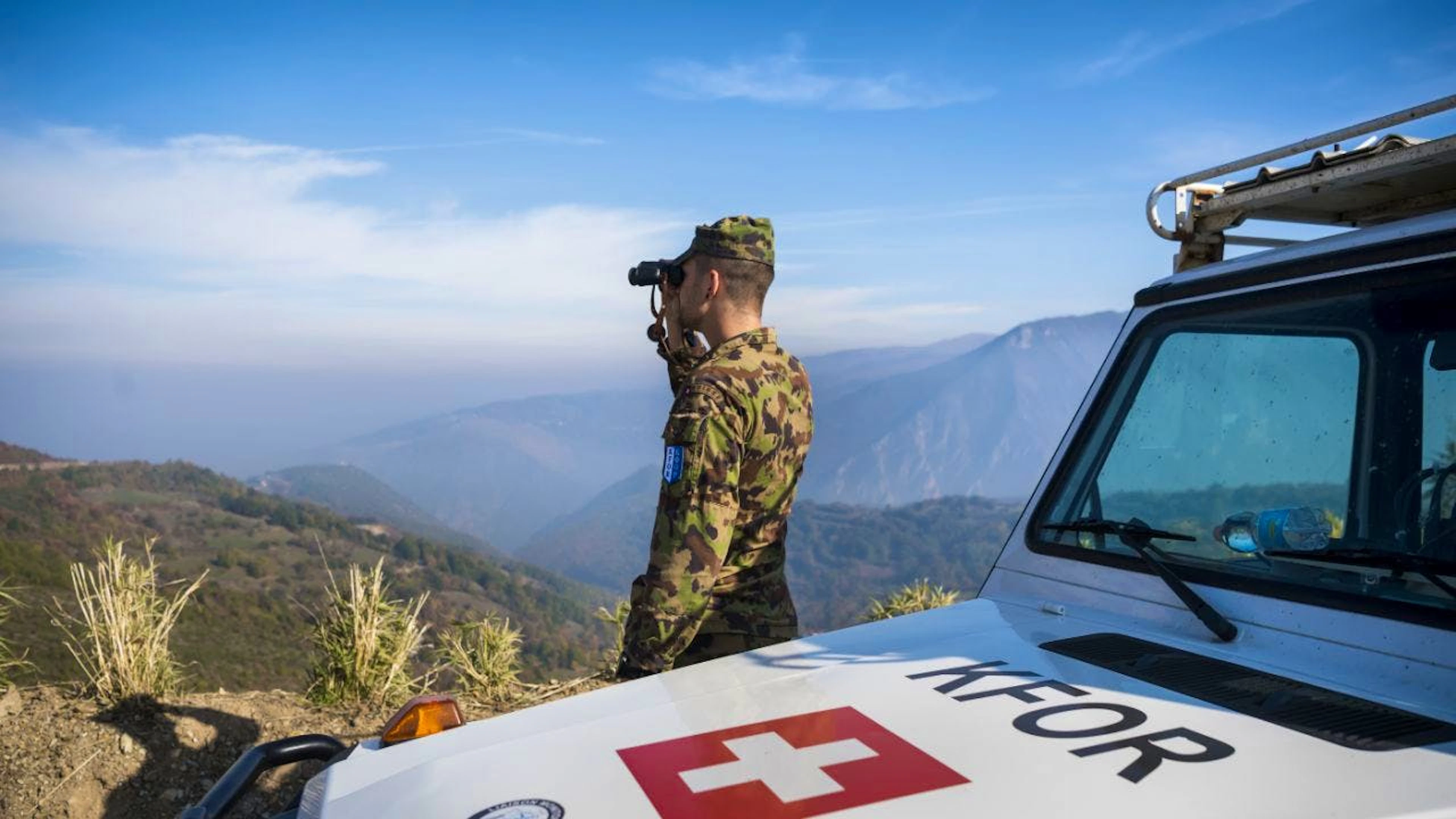Im Kosovo leistet die Schweizer Armee ihren bisher grössten Auslandseinsatz. Zwischen 195 und 215 Schweizerinnen und Schweizer unterstützen die Stabilisierung der Region. (Archivbild)