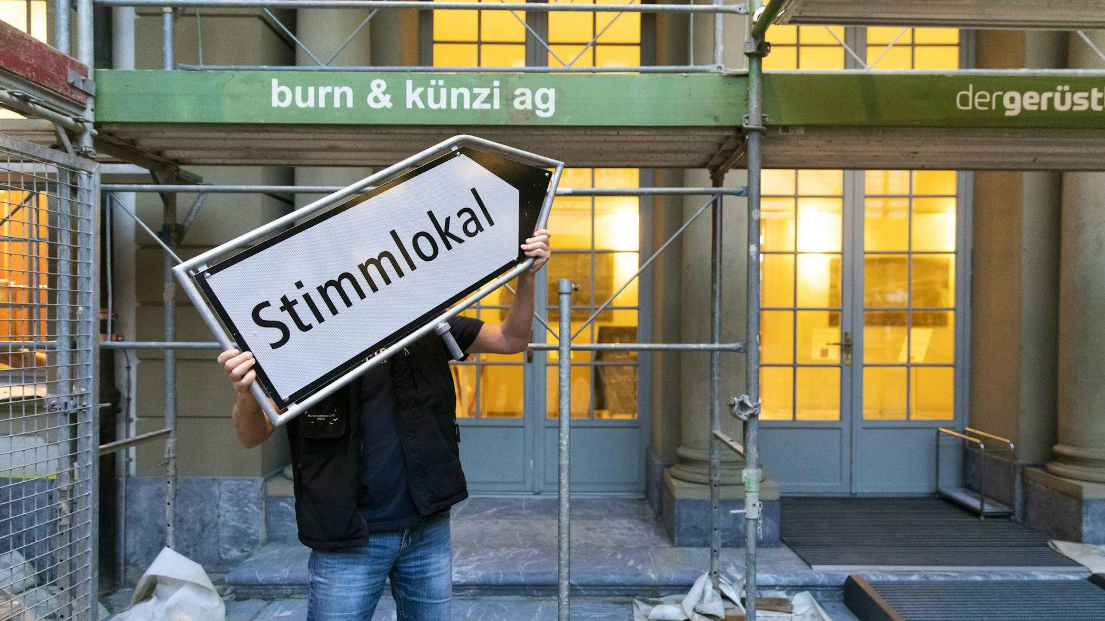 Am Sonntag wird es in den grossen Städten wie Bern und Zürich vermutlich wieder grosse Schlangen vor den Urnen geben.