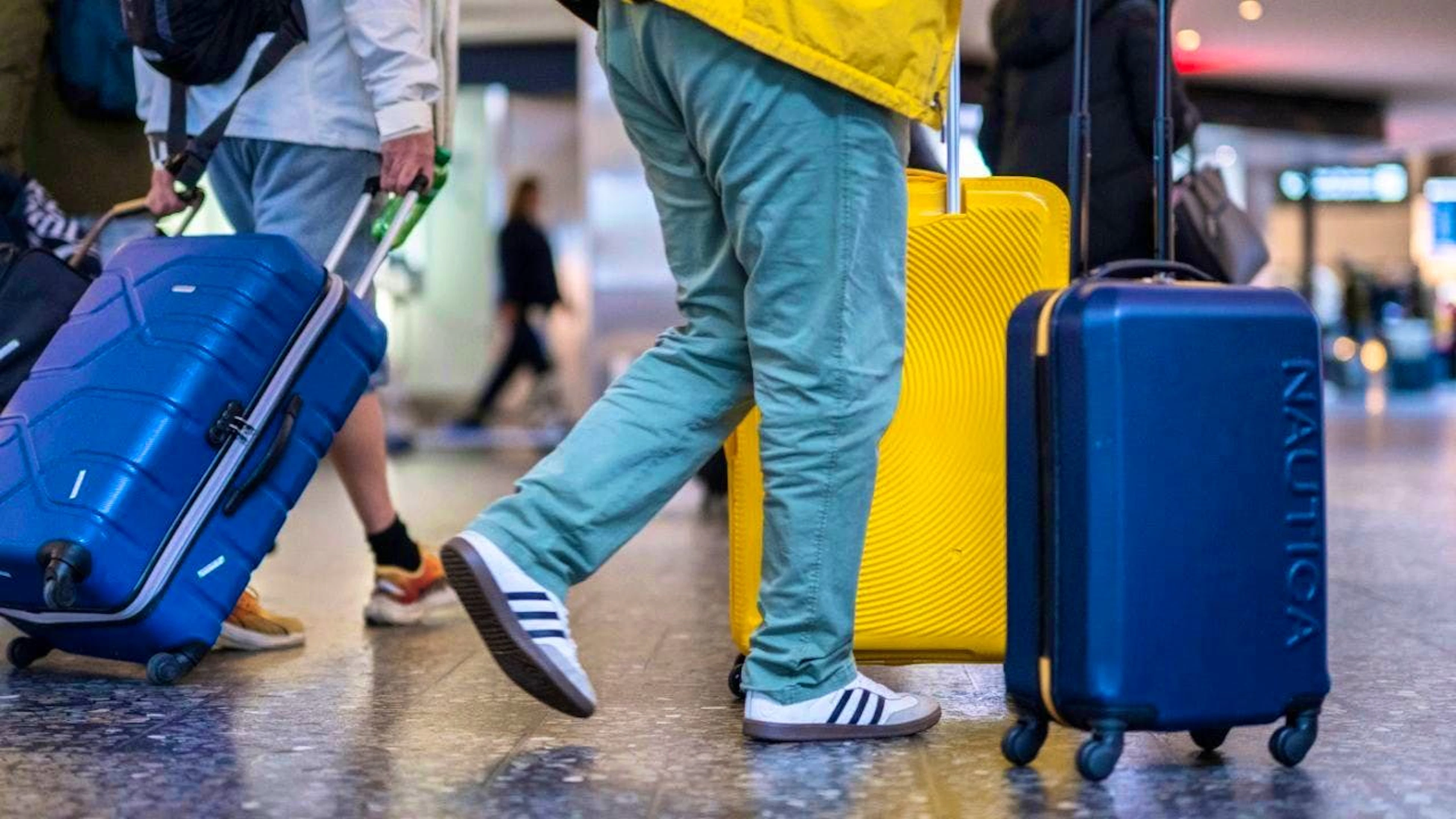 Despite the war in Iran and high oil prices, consumer confidence in Switzerland has improved. People here are spending more money, particularly on leisure and travel. (File photo)