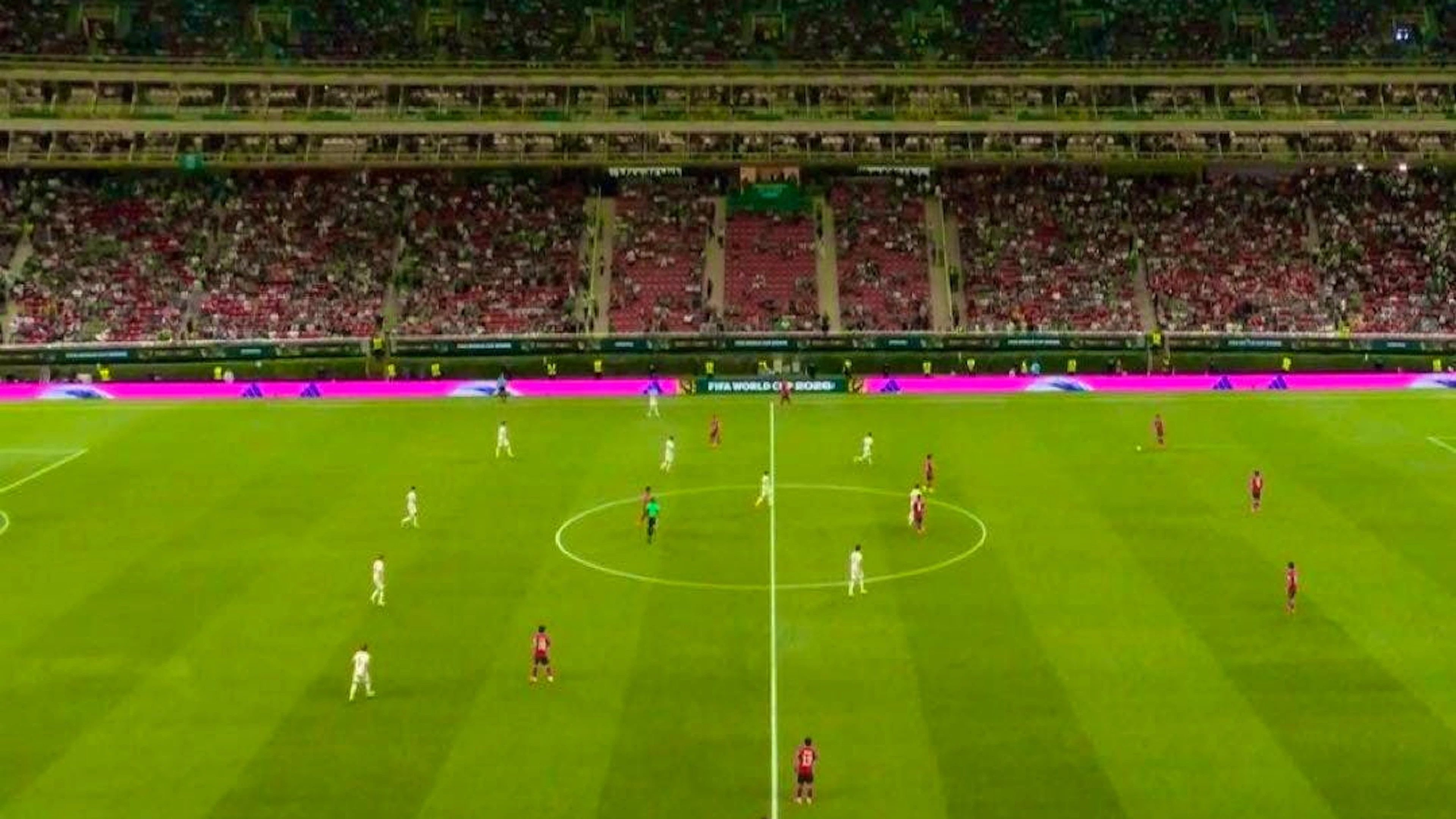 Le tribune della seconda partita dei Mondiali sono in parte poco affollate.