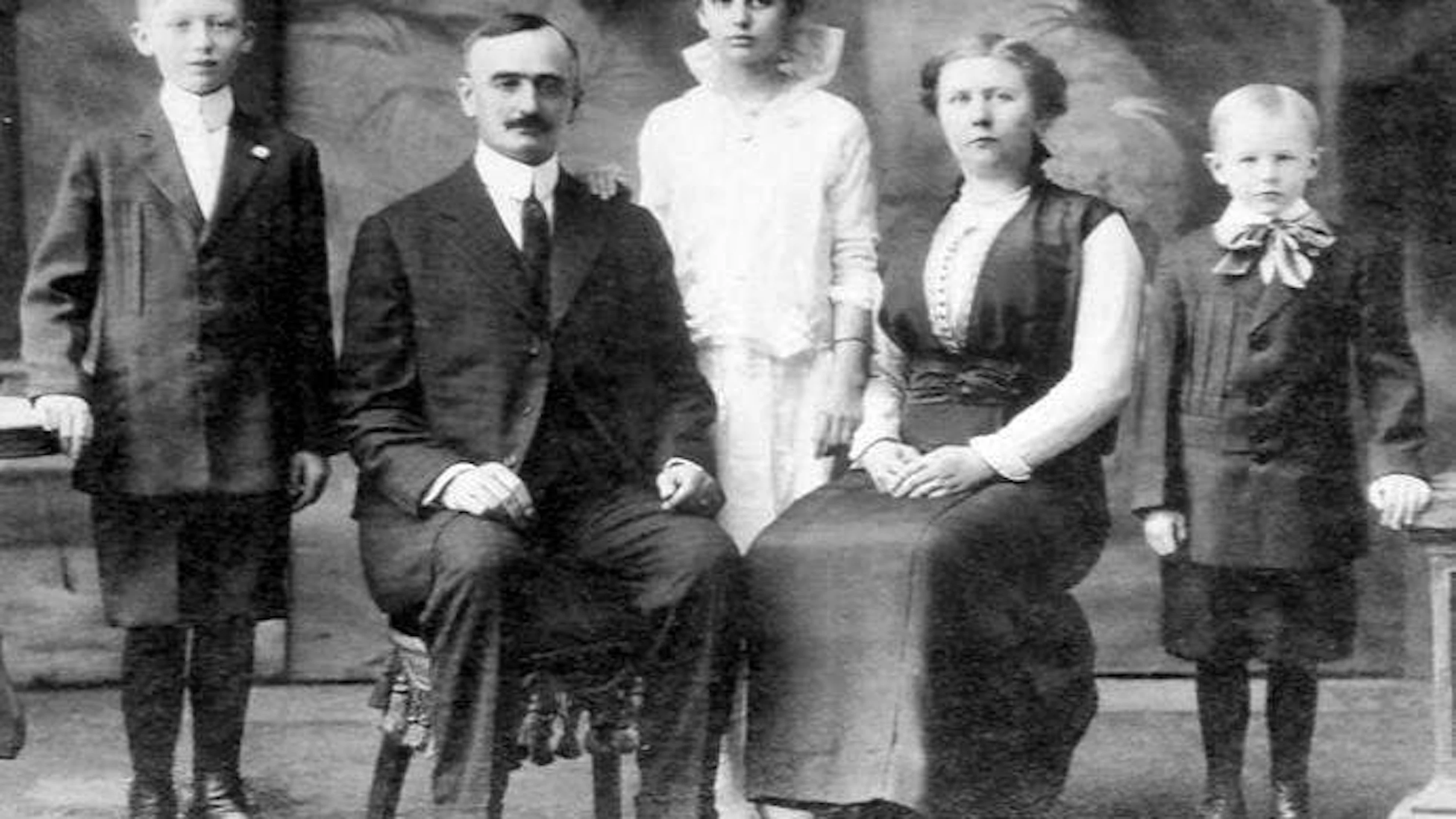 Frederick, also known as Friedrich Trump, his wife Elizabeth Trump, and their children (from left) Fred (Donald Trump’s father), Elizabeth, and John in a photo from around 1915.