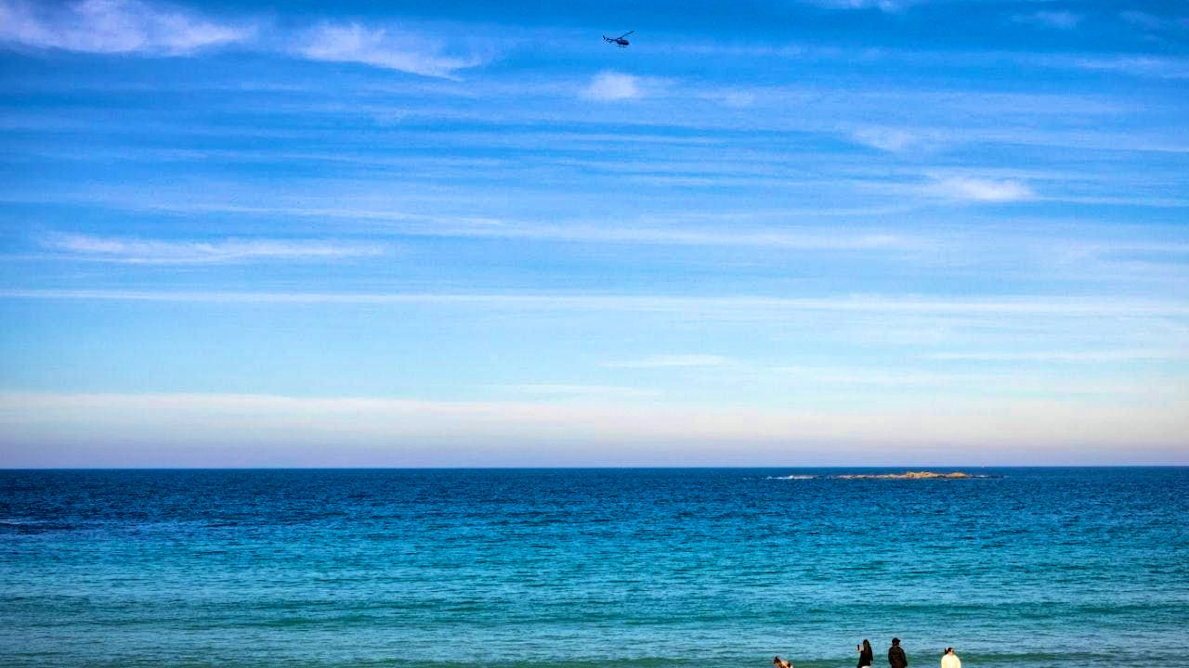 View of Coogee Beach. Photo: Nadir Kinani/AAP/dpa