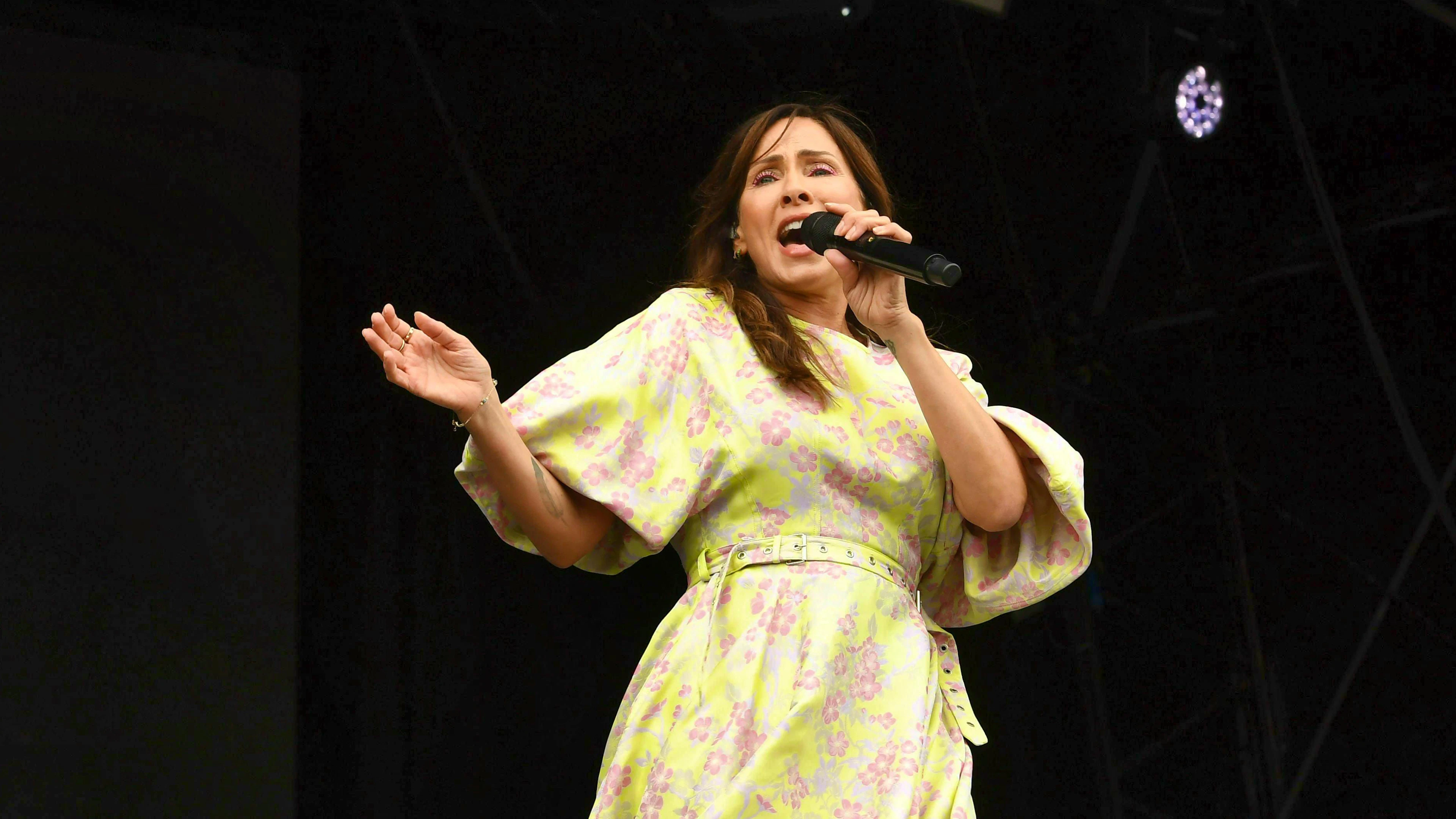 Seven years ago, Australian singer Natalie Imbruglia—pictured here at a concert during Brighton Pride 2025—gave birth to a son following in vitro fertilization.