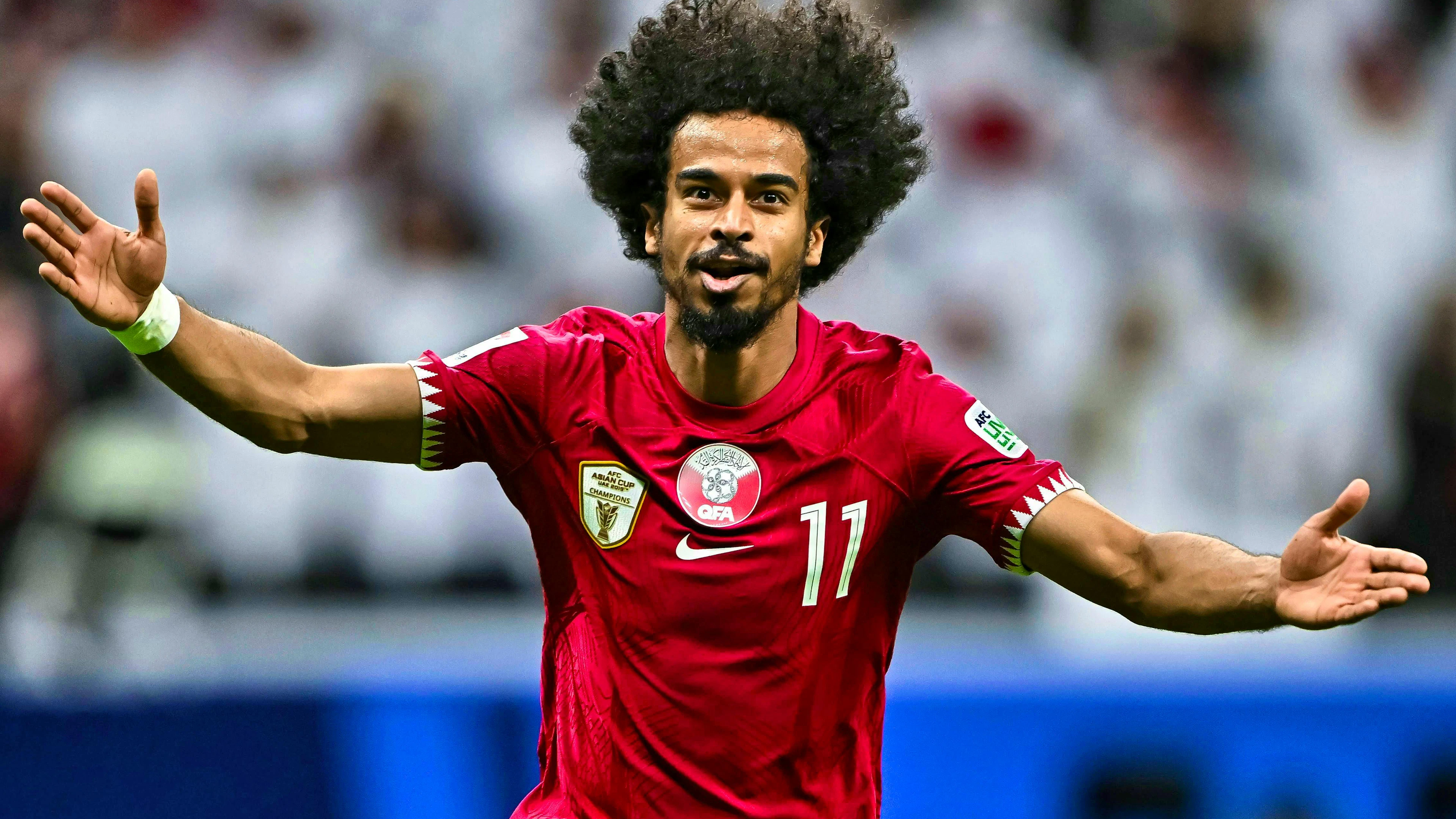 Akram Afif esulta in un match della sua nazionale nel 2023.