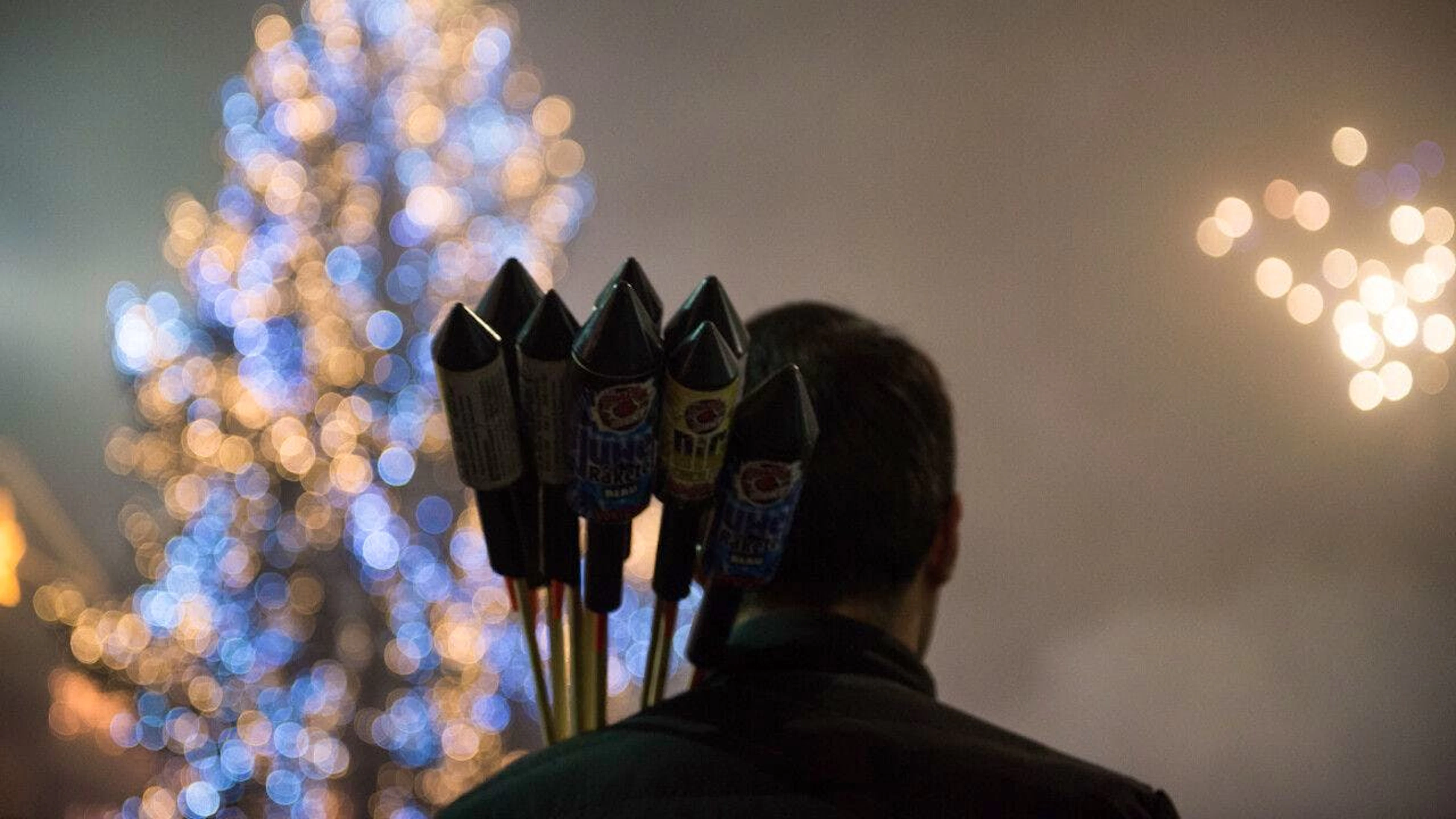 Gli aventi diritto di voto di Coira si sono espressi oggi sull'introduzione di un divieto dei fuochi d'artificio. (Immagine simbolica)