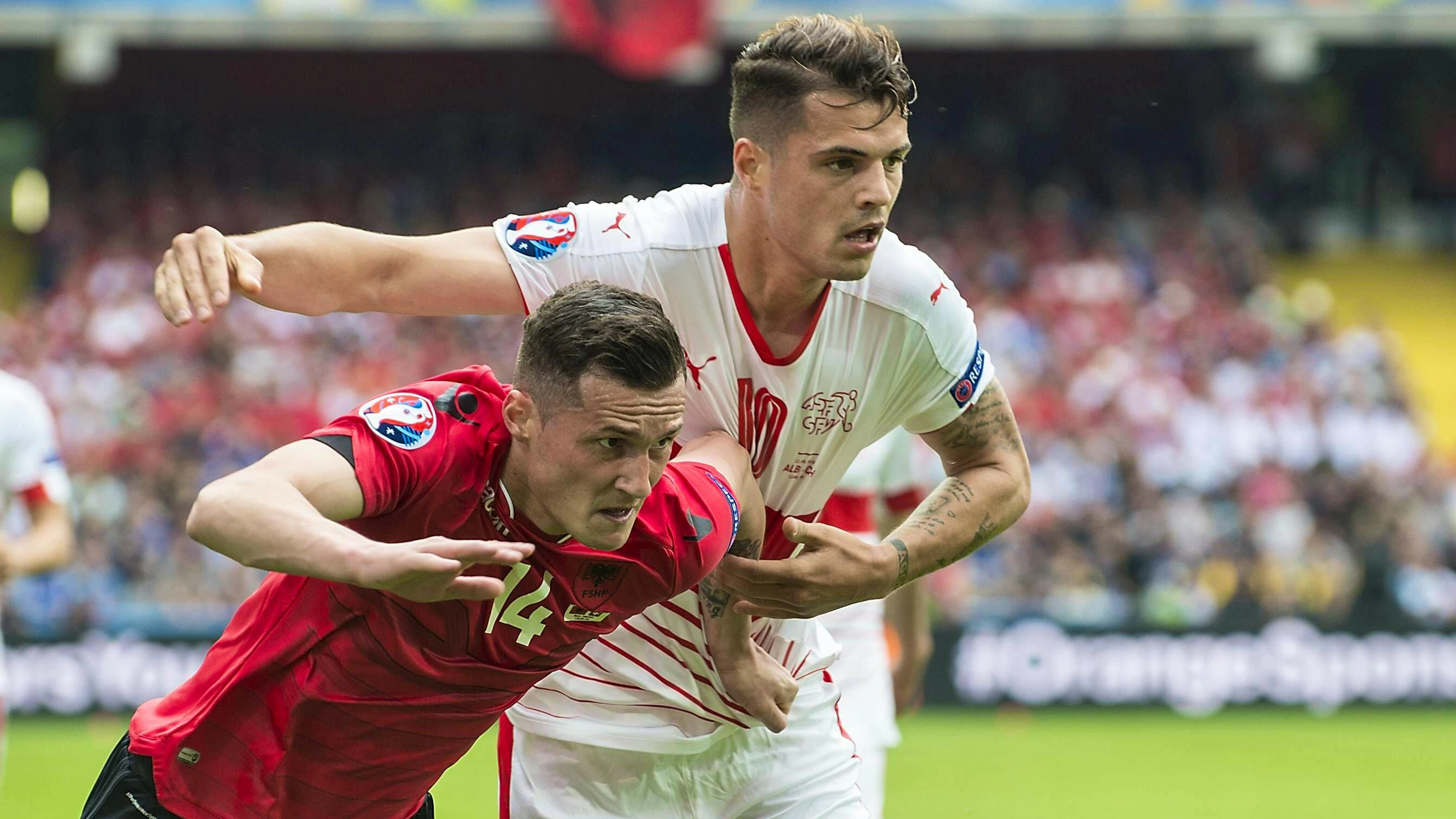 Bruder-Duell: Taulant gegen Granit Xhaka.