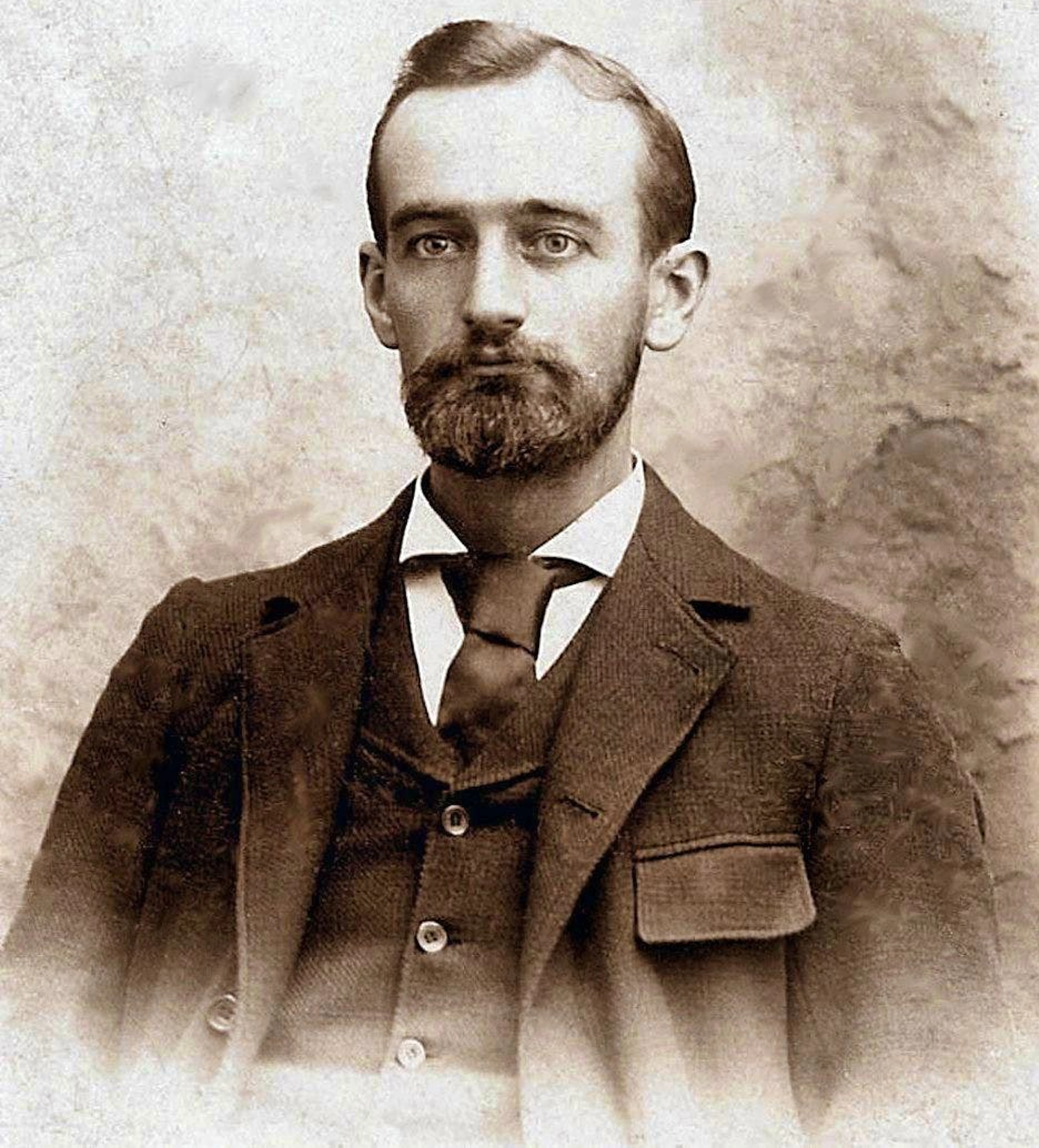 Il nonno di Donald Trump: Frederick Trump. La foto lo ritrae nel 1918.