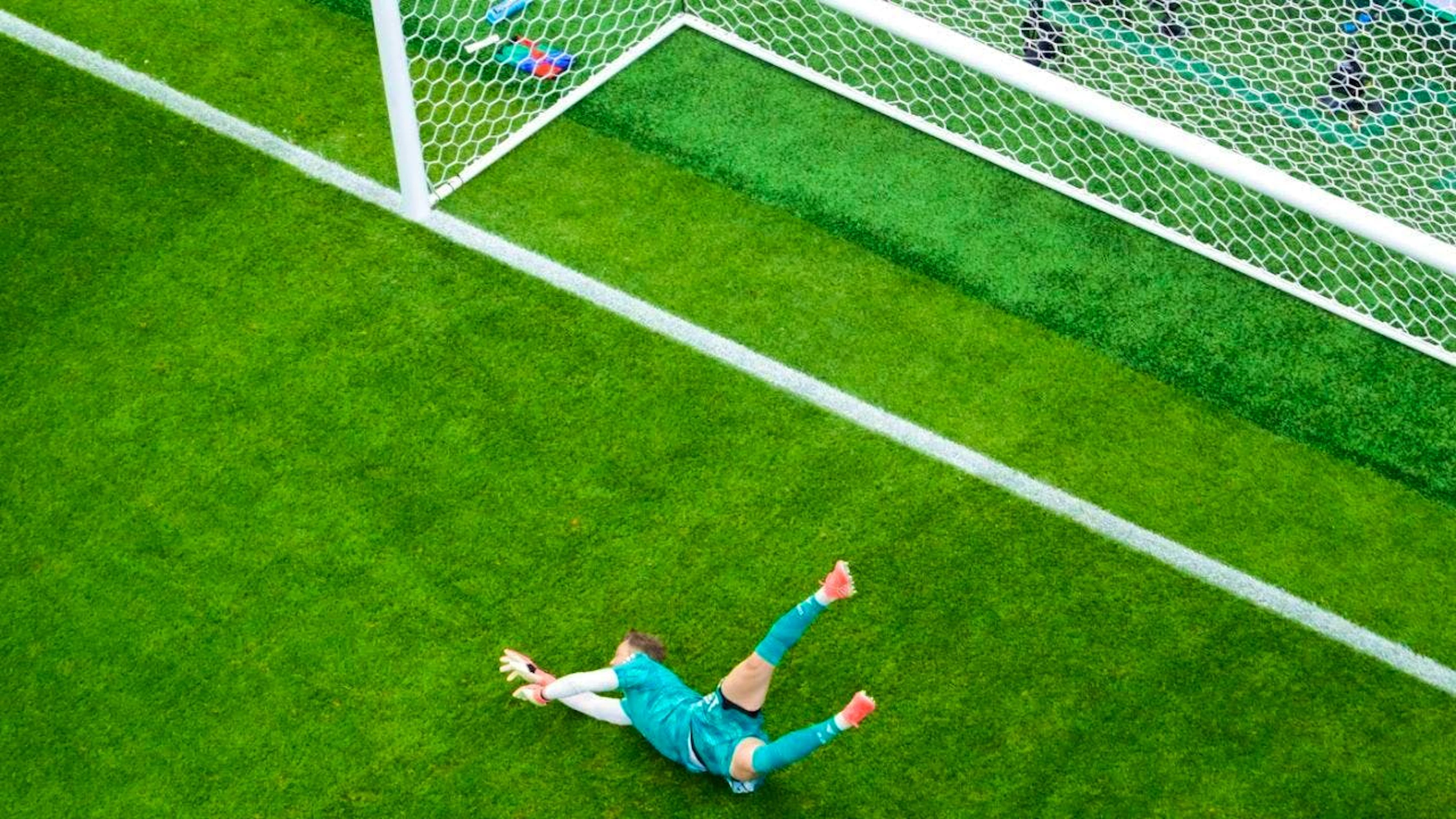 Early 1-1 draw against Curaçao, but World Cup record for goalies tied: Germany's Manuel Neuer
