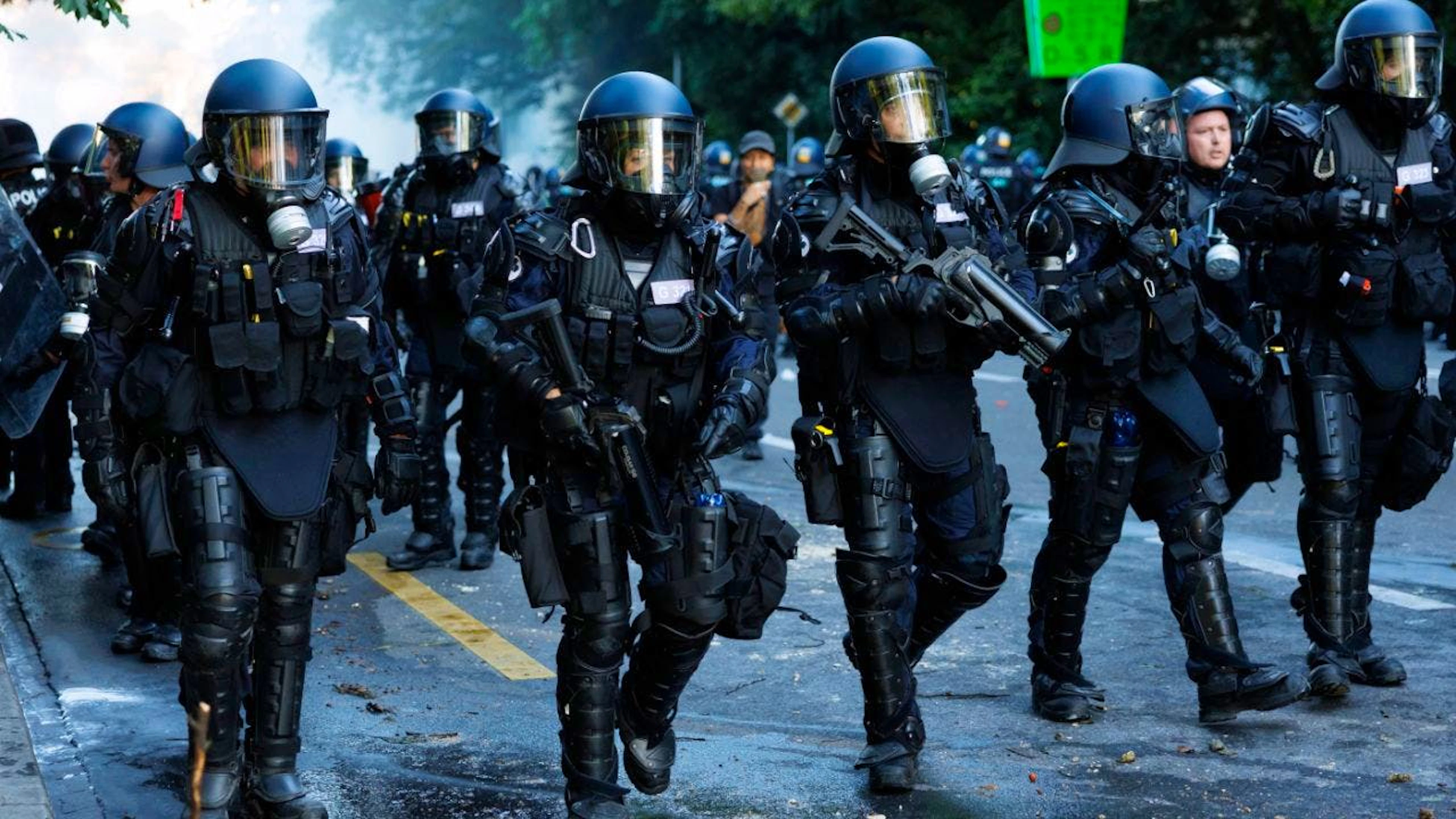 Il dispiegamento di polizia messo in campo per contenere i No G7.