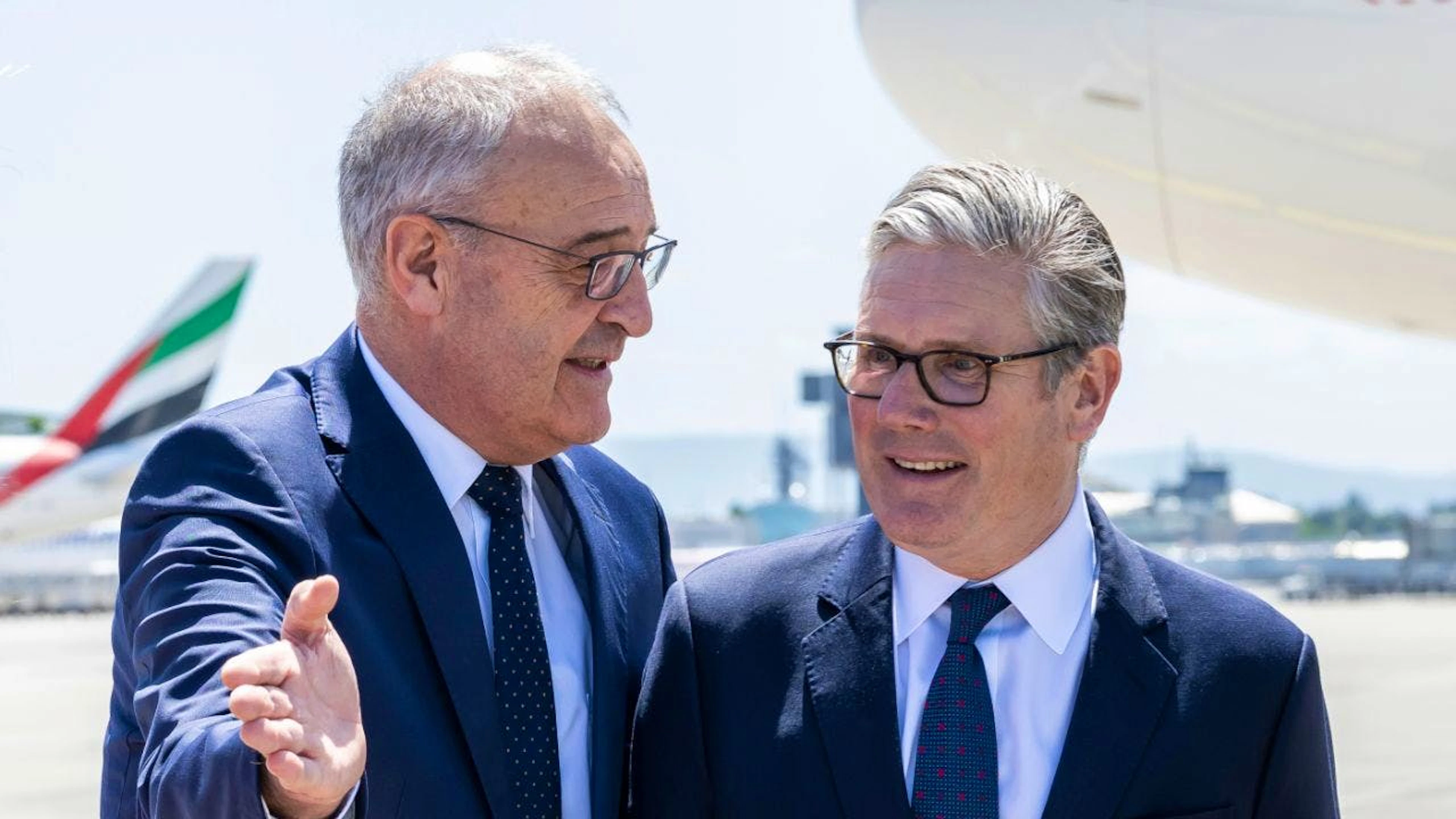 Guy Parmelin e Keir Starmer sulla pista a Cointrin.