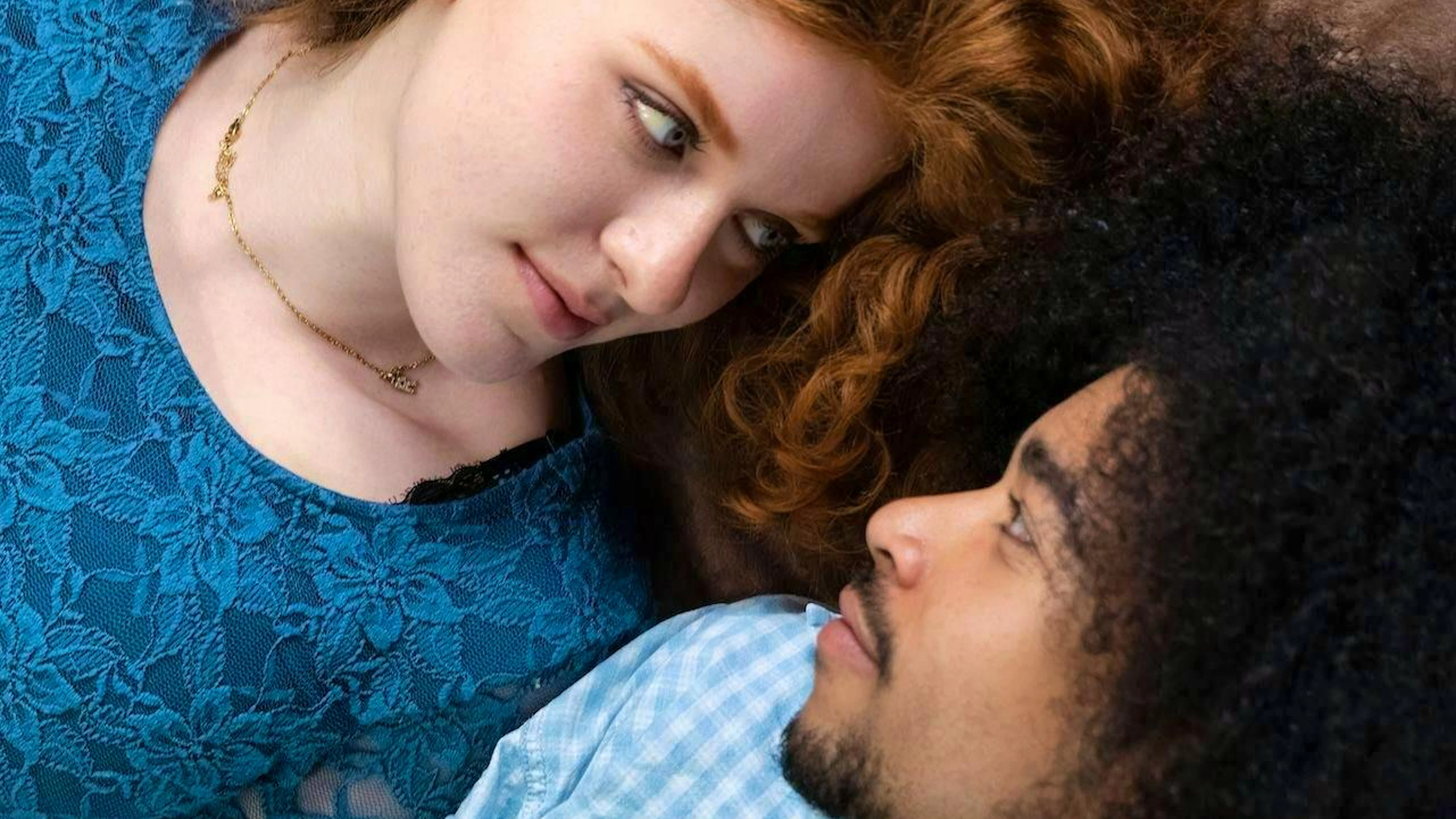 <strong>“Mamihlapinatapai” / Yaghan (Tierra del Fuego)</strong><br>The exchange of glances between two people who both want the same thing, but neither dares to take the first step. A moment full of tension, hope, and uncertainty.<br>Example: Two people want to kiss, but both are waiting for the other to take the initiative.