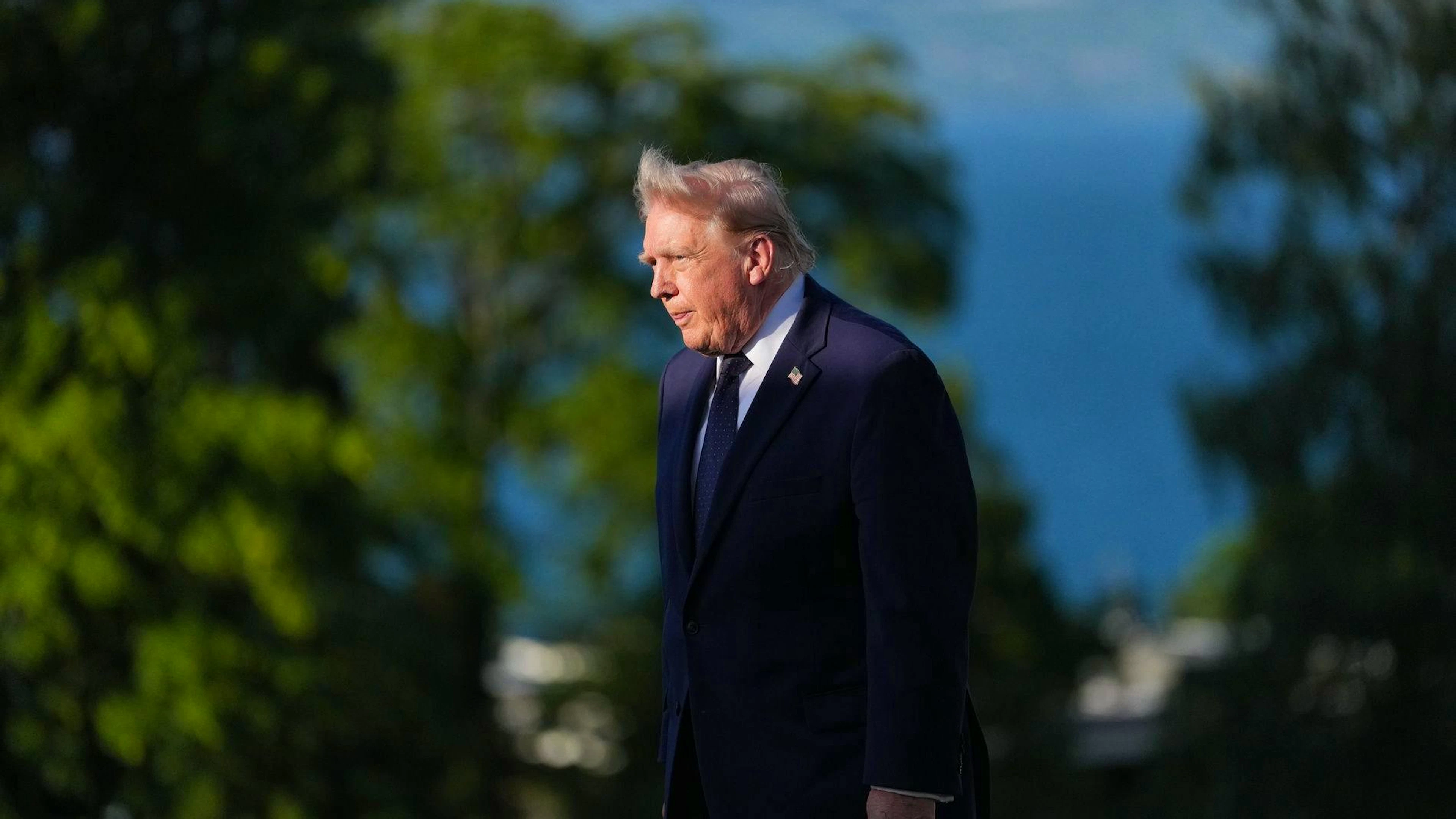 Donald Trump ha raggiunto Évian per il G7.