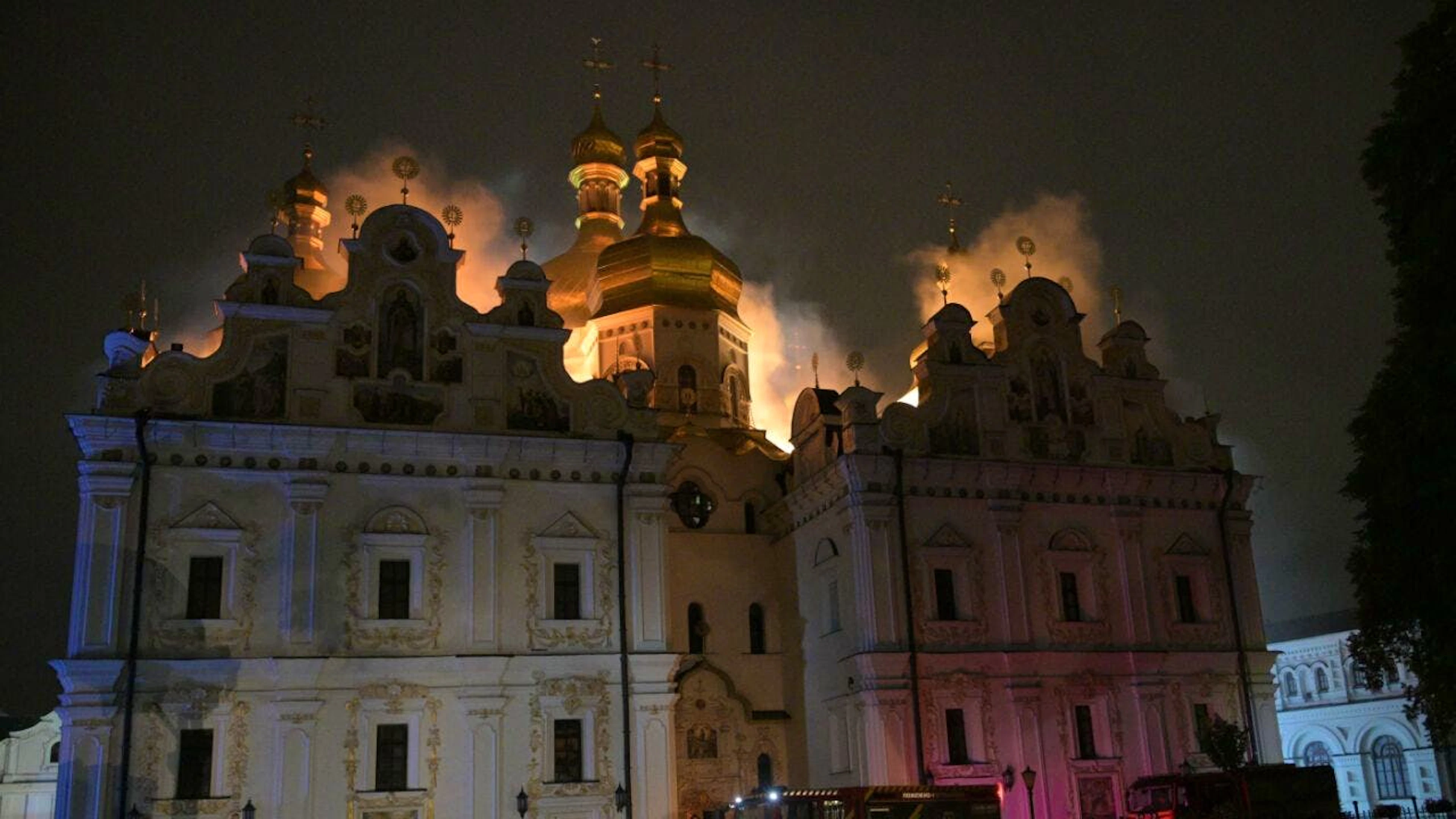 La cattedrale colpita dall'attacco russo.