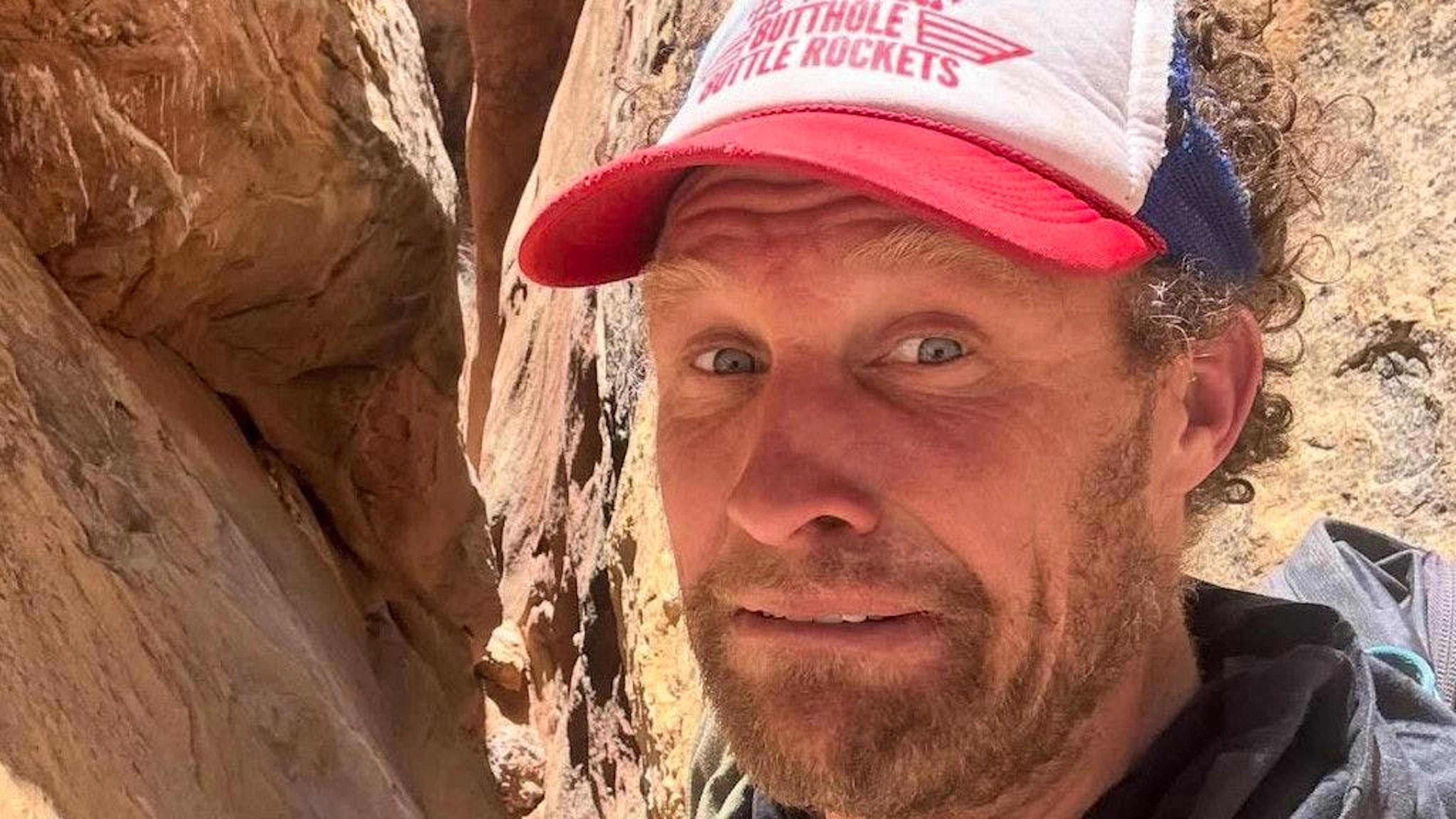 Un accident de base-jump dans un canyon de l'Utah, aux États-Unis, a coûté la vie à deux personnes, dont Andy Lewis.