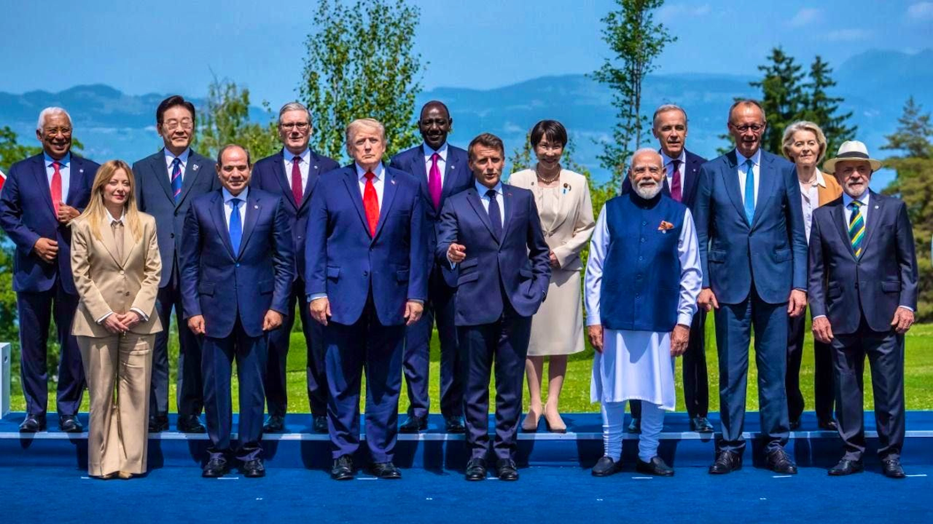 G7 heads of state and government, along with other guests. Photo: Michael Kappeler/dpa-Pool/dpa