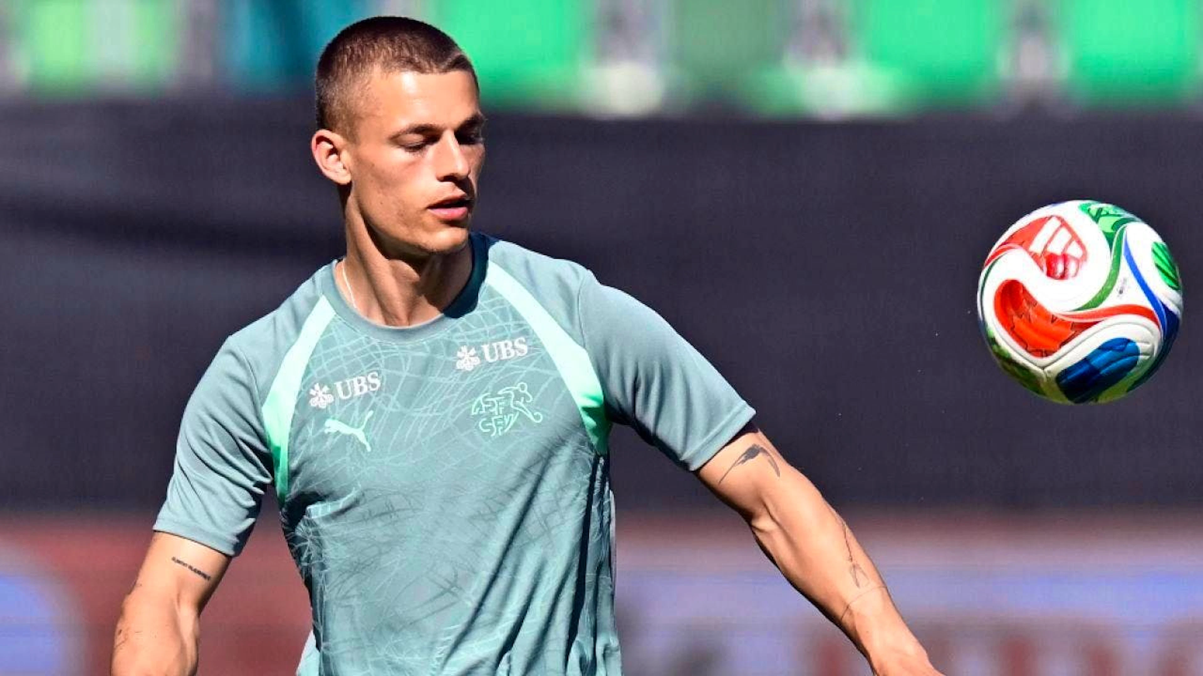 Miro Muheim is sidelined due to a muscle injury