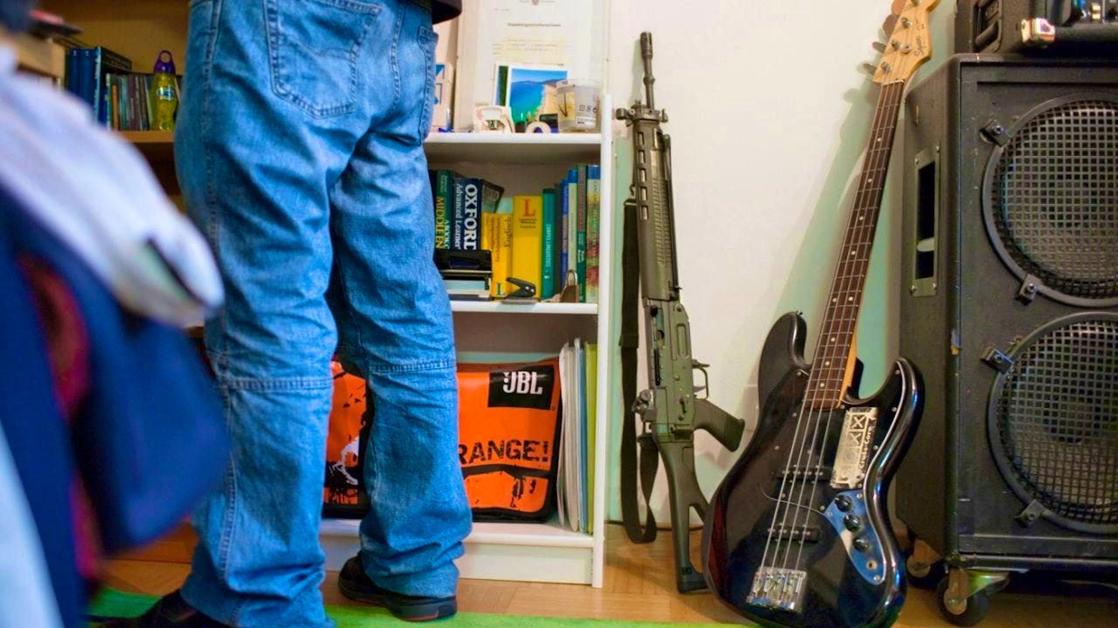 If a private military assault rifle has been sitting unused for more than ten years, it should not have to be confiscated for that reason. The National Council does not want to tighten regulations on privately owned weapons. (File photo)