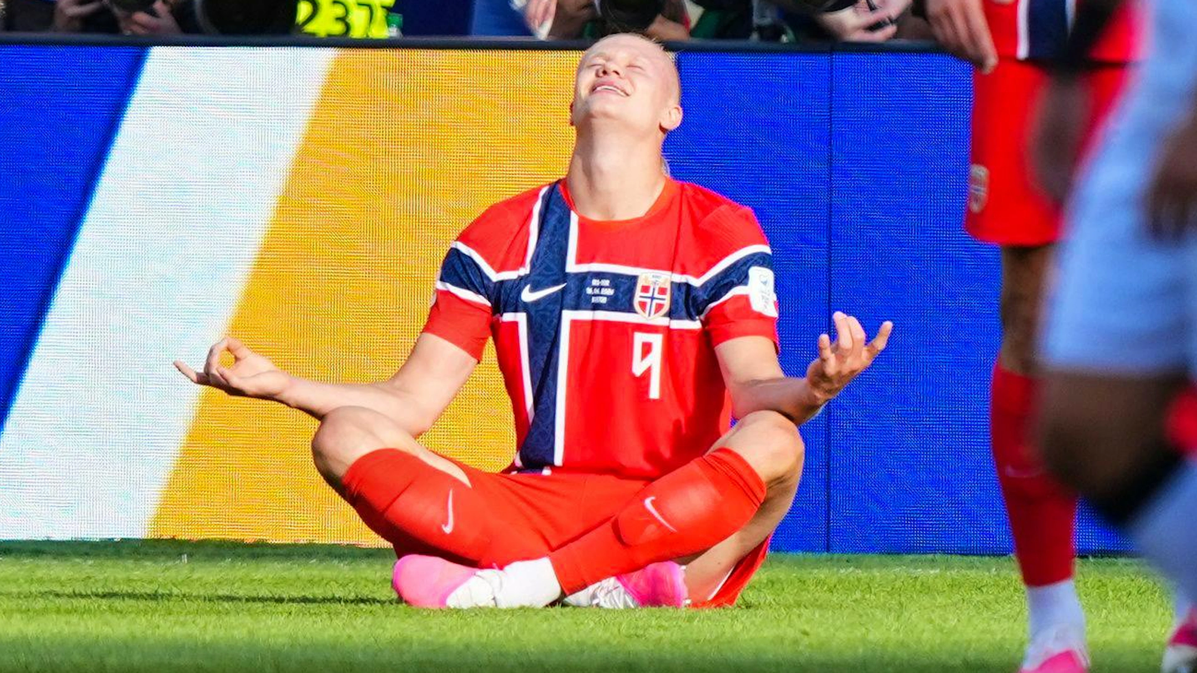 Erling Haaland glänzt in seinem ersten WM-Spiel.