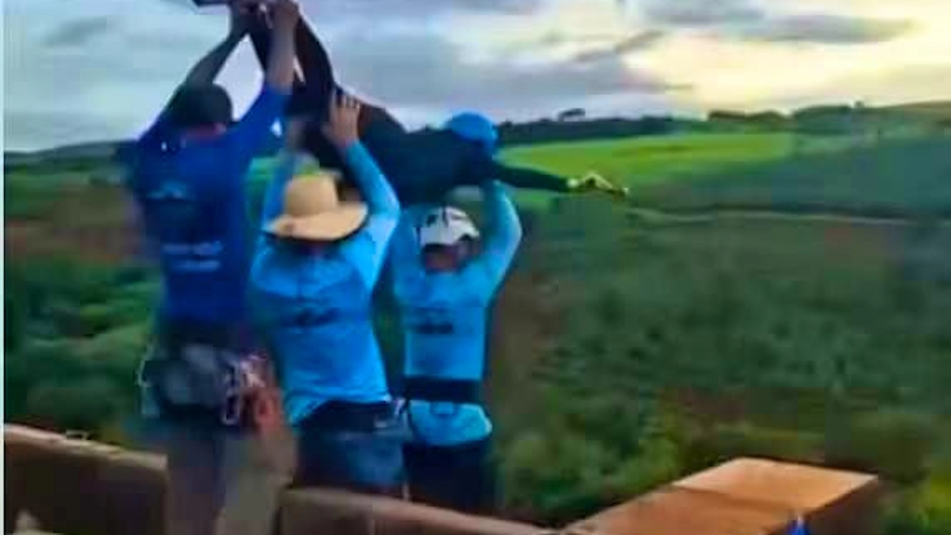 During a rope jump near the Brazilian city of São Paulo, a 21-year-old woman was pushed off a platform to her death without a safety rope attached.