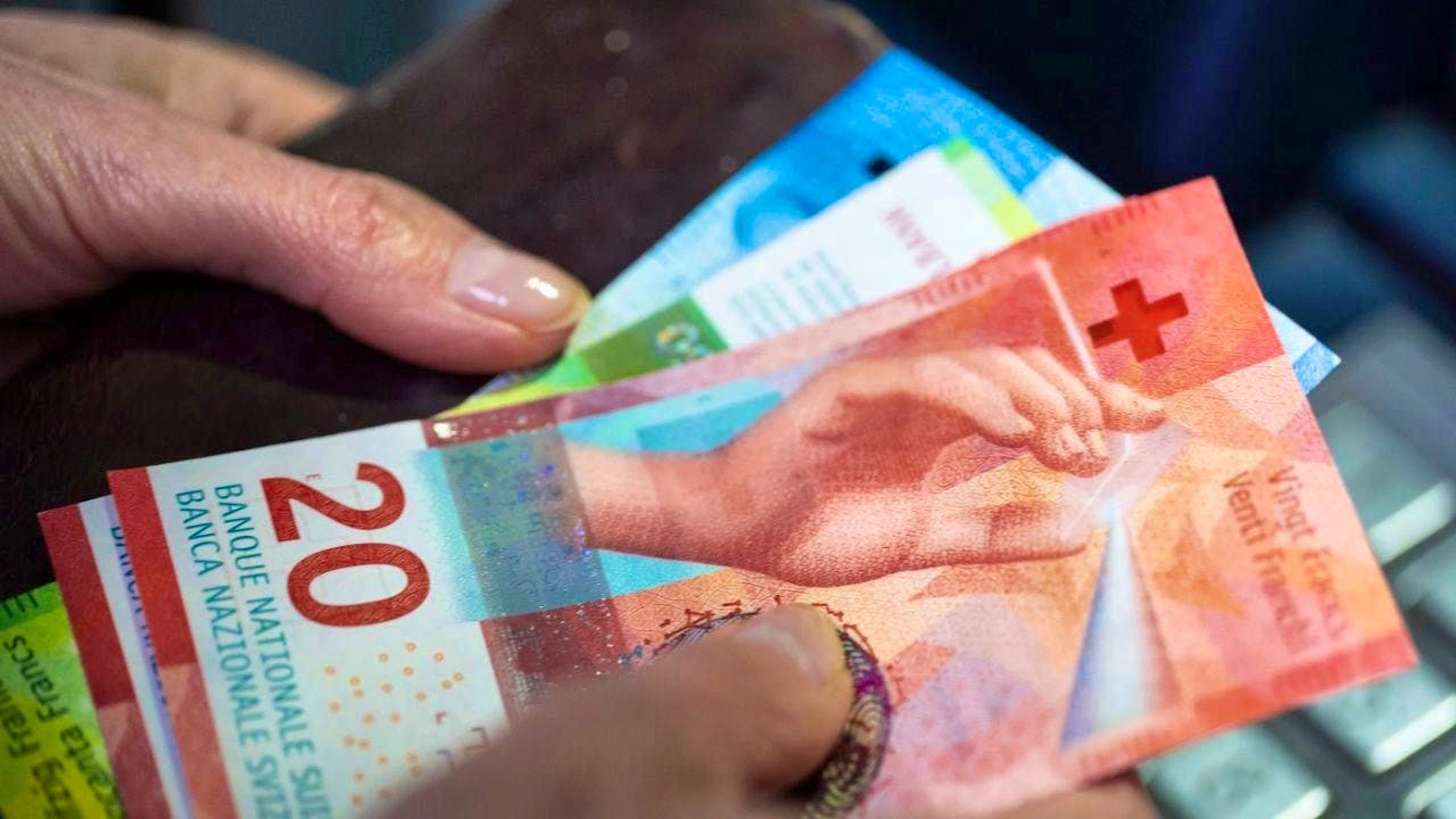Large companies should only be required to conduct pay equity analyses until 2032. That is the intention of the Council of States. (Stock image)