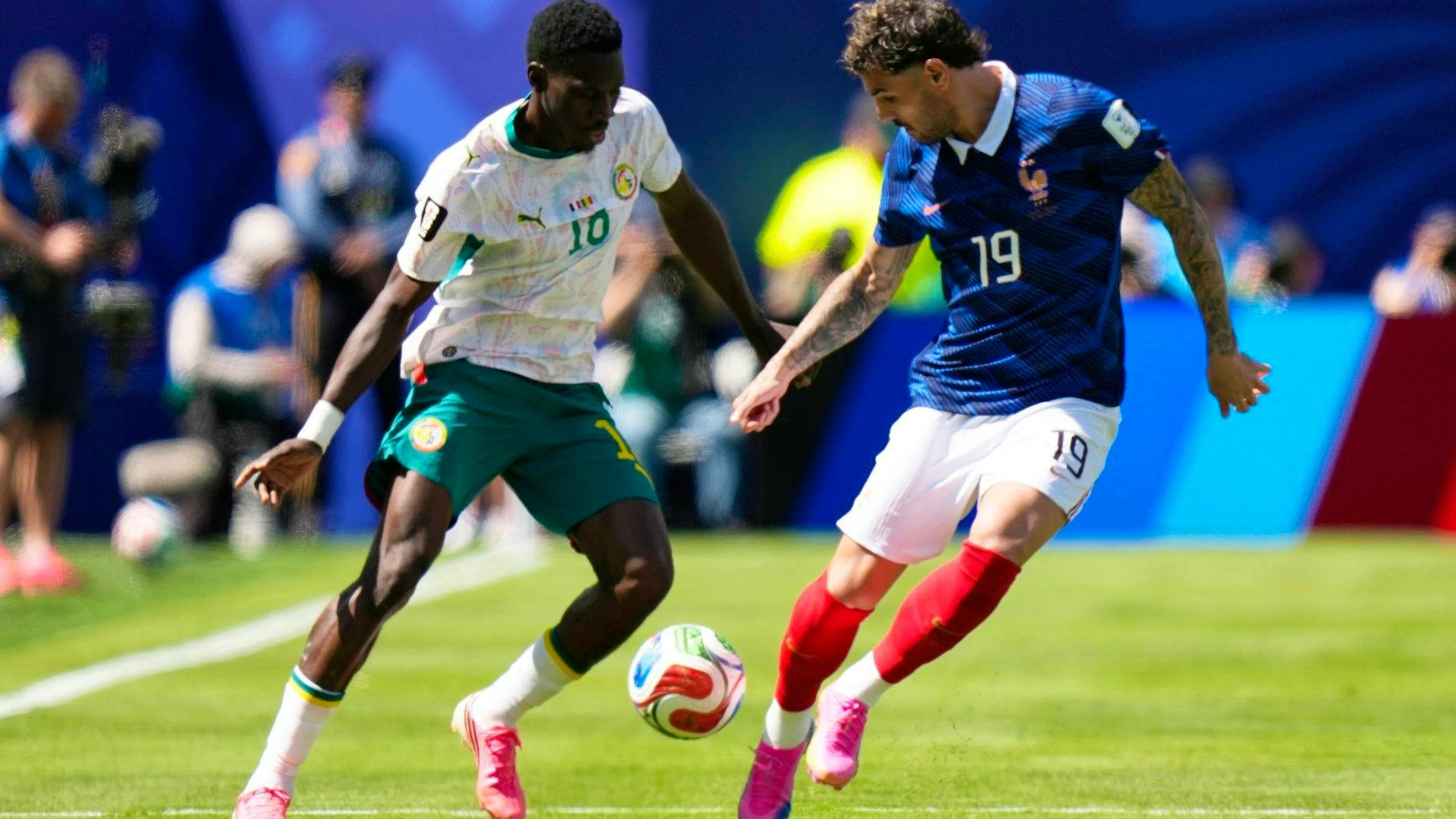 Nel primo tempo contro la Francia, Ismaïla Sarr ha creato non pochi problemi alla difesa transalpina.
