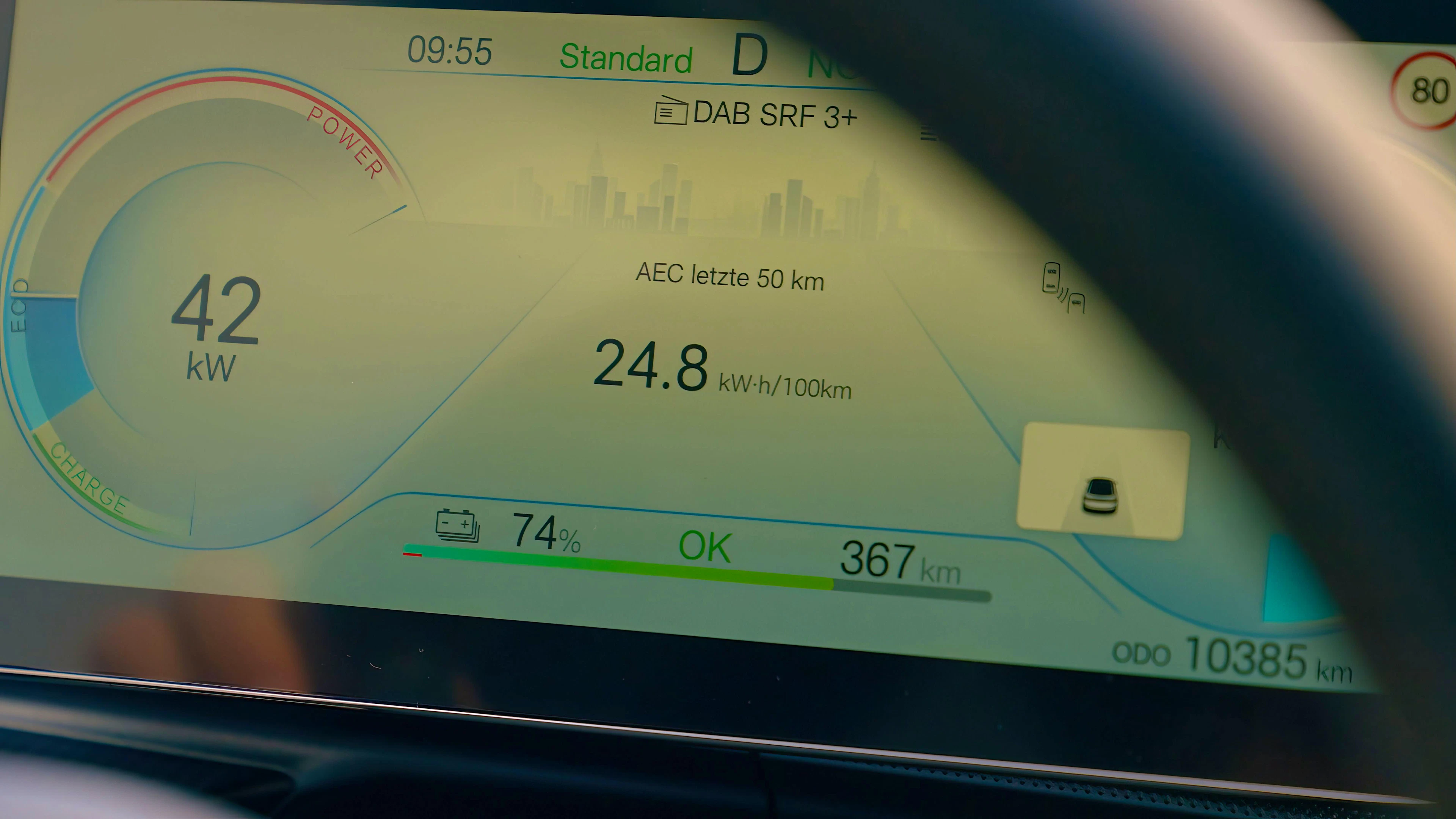 Cyndies Verbrauch beim BYD Seal liegt zwischen 22-25 kWh/100 km.