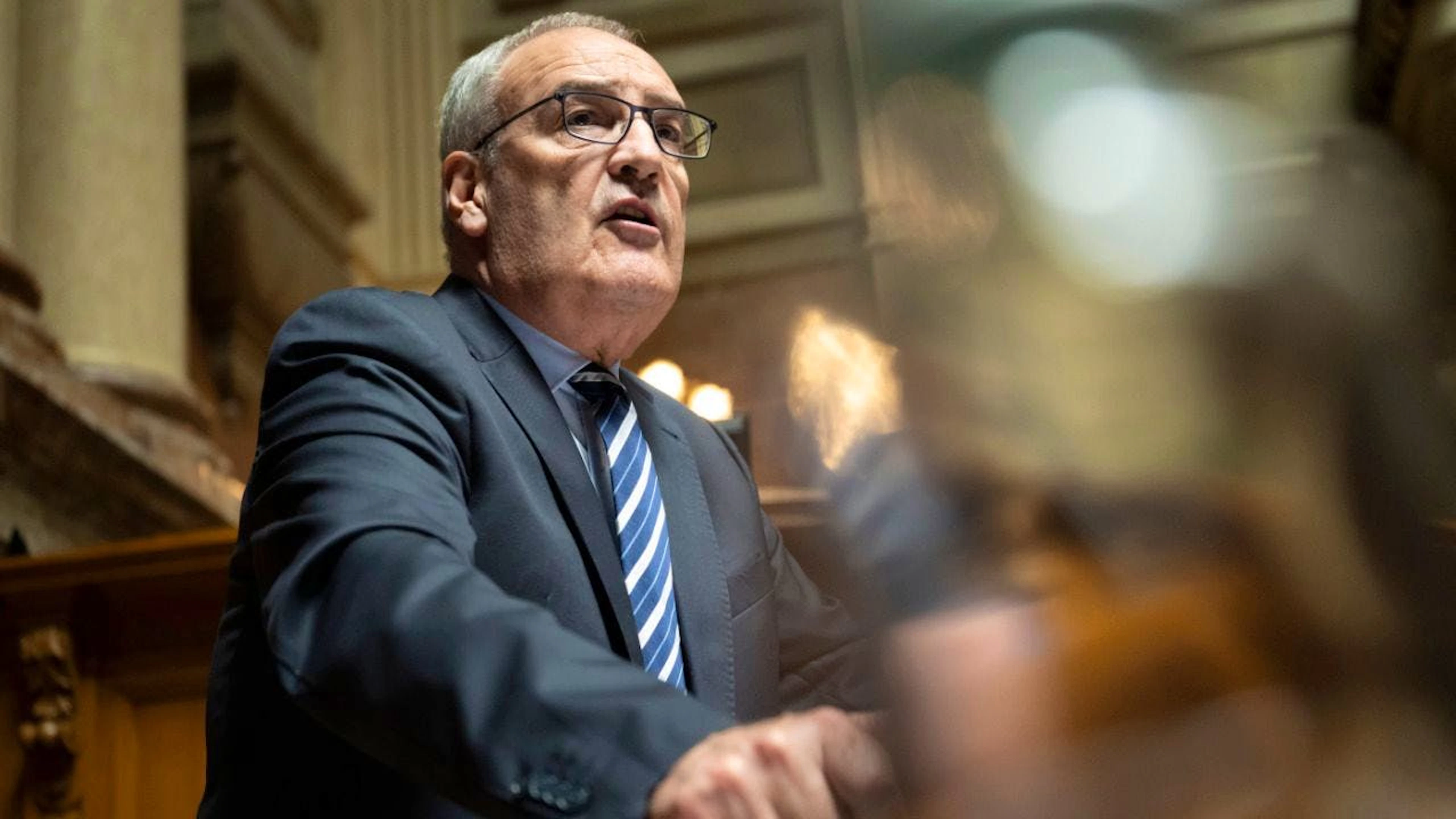 Anche il consigliere federale Guy Parmelin ha invitato il plenum a sostenere l'entrata in materia