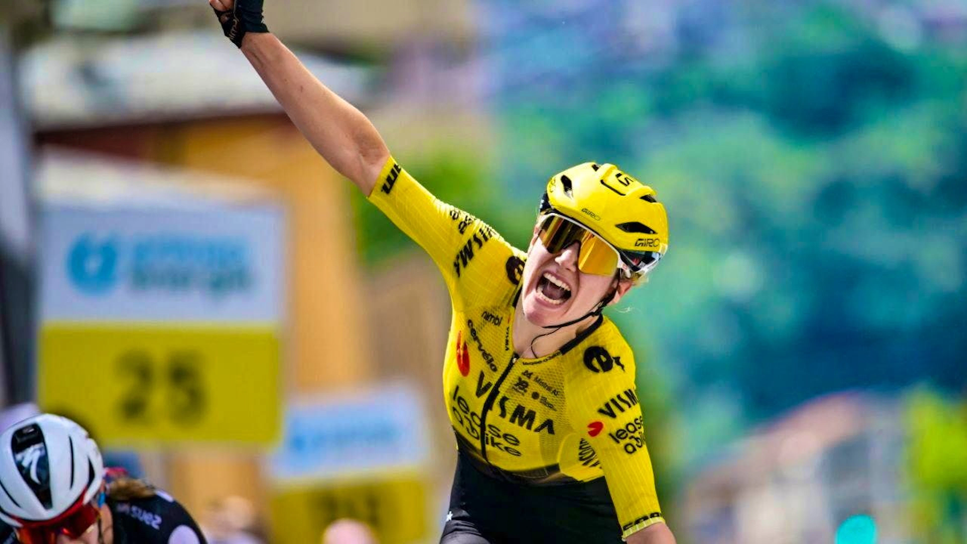 Femke de Vries wins the opening stage of the Women’s Tour de Suisse