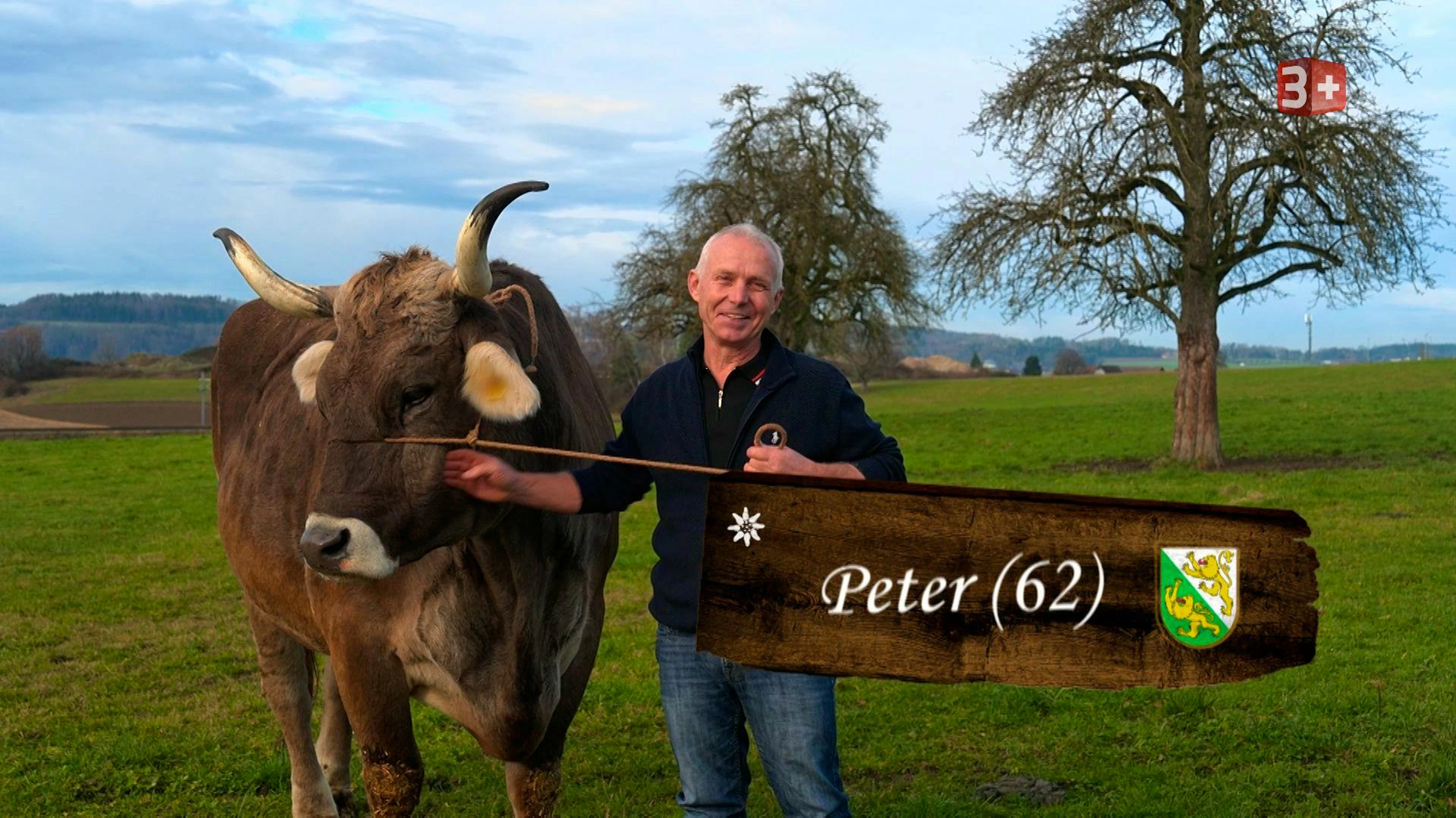 Peter hat seinen Hof inzwischen an seinen Sohn übergeben, begleitet den heutigen Gnadenhof aber weiterhin mit viel Herzblut. Der Thurgauer geniesst seine neu gewonnene Freiheit und ist gerne aktiv – ob beim Velofahren, Tanzen, Wandern oder Wellness. Familie, Freunde und gesellige Stunden haben für ihn einen hohen Stellenwert.