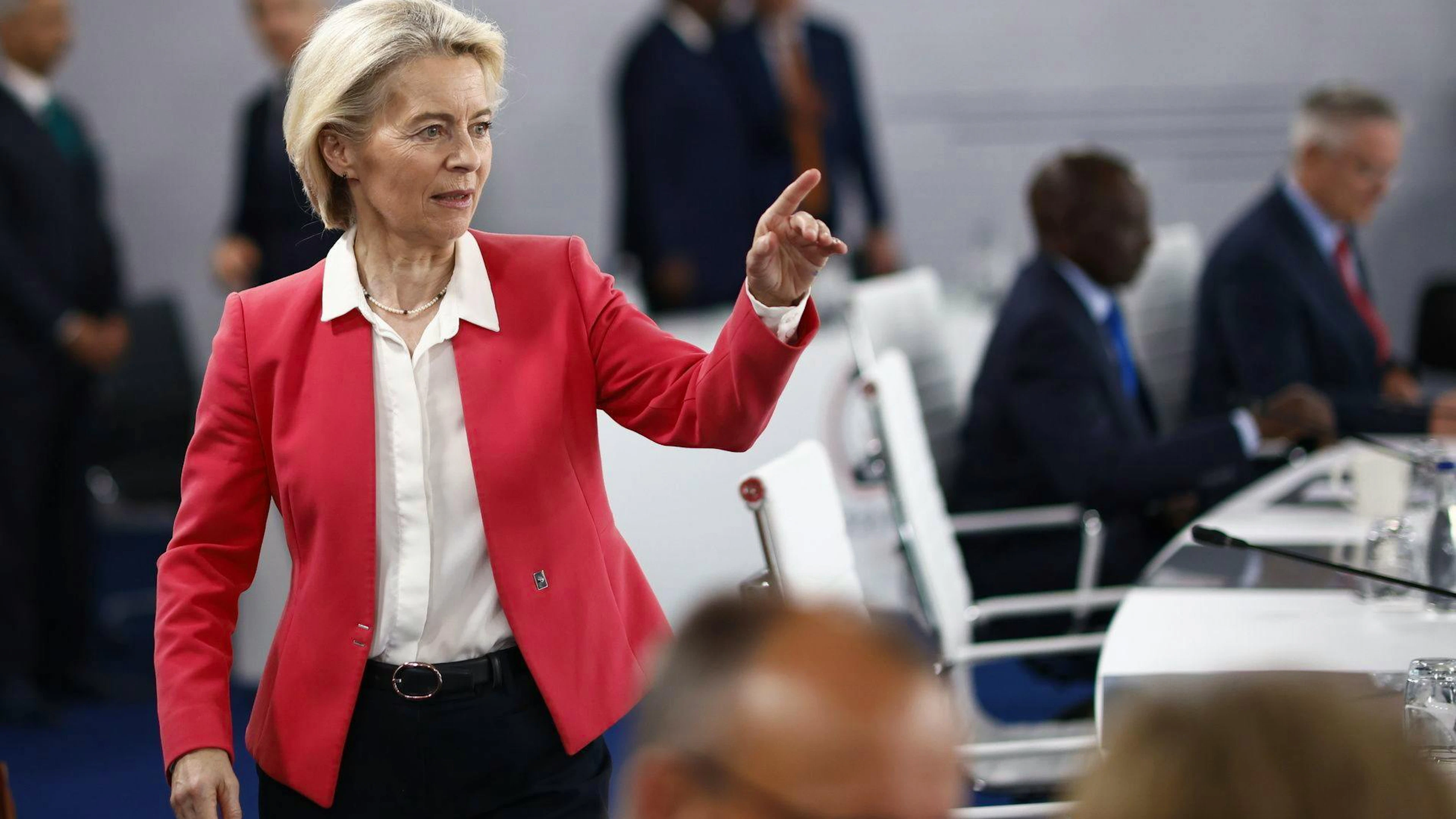La présidente de la Commission européenne estime qu'«il est dans notre intérêt mutuel que nos citoyens et nos entreprises puissent utiliser en toute sécurité les meilleurs modèles d'IA».