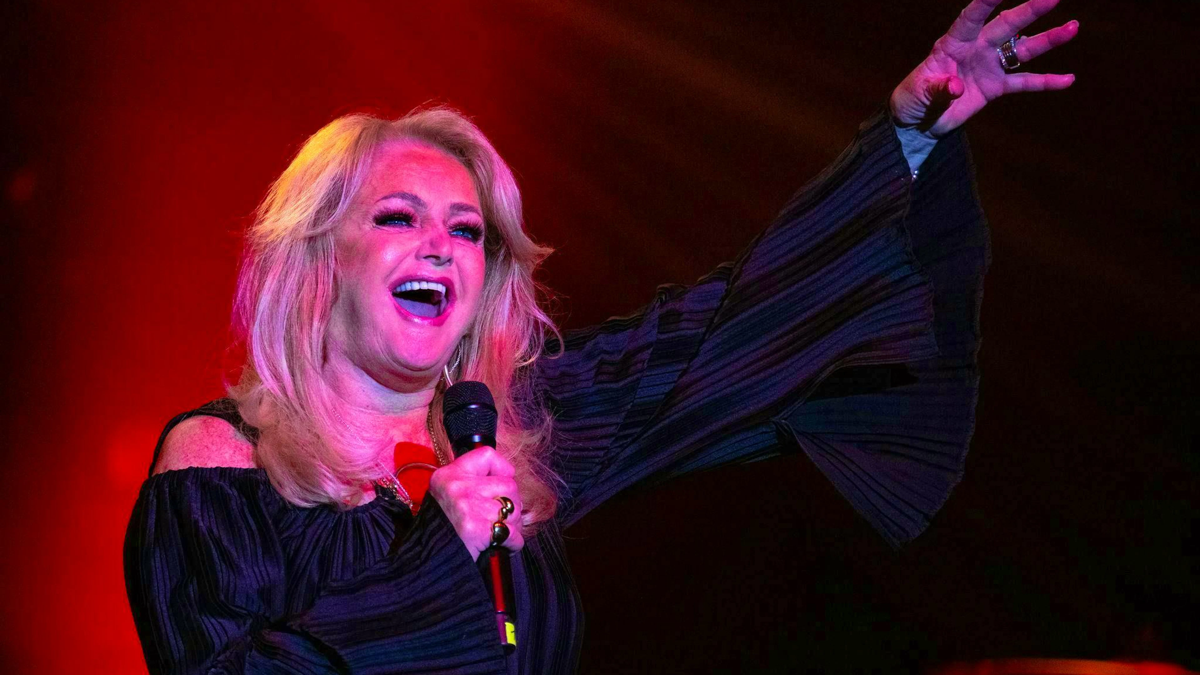 Bonnie Tyler aveva in programma circa 30 concerti per quest'estate (foto d'archivio).
